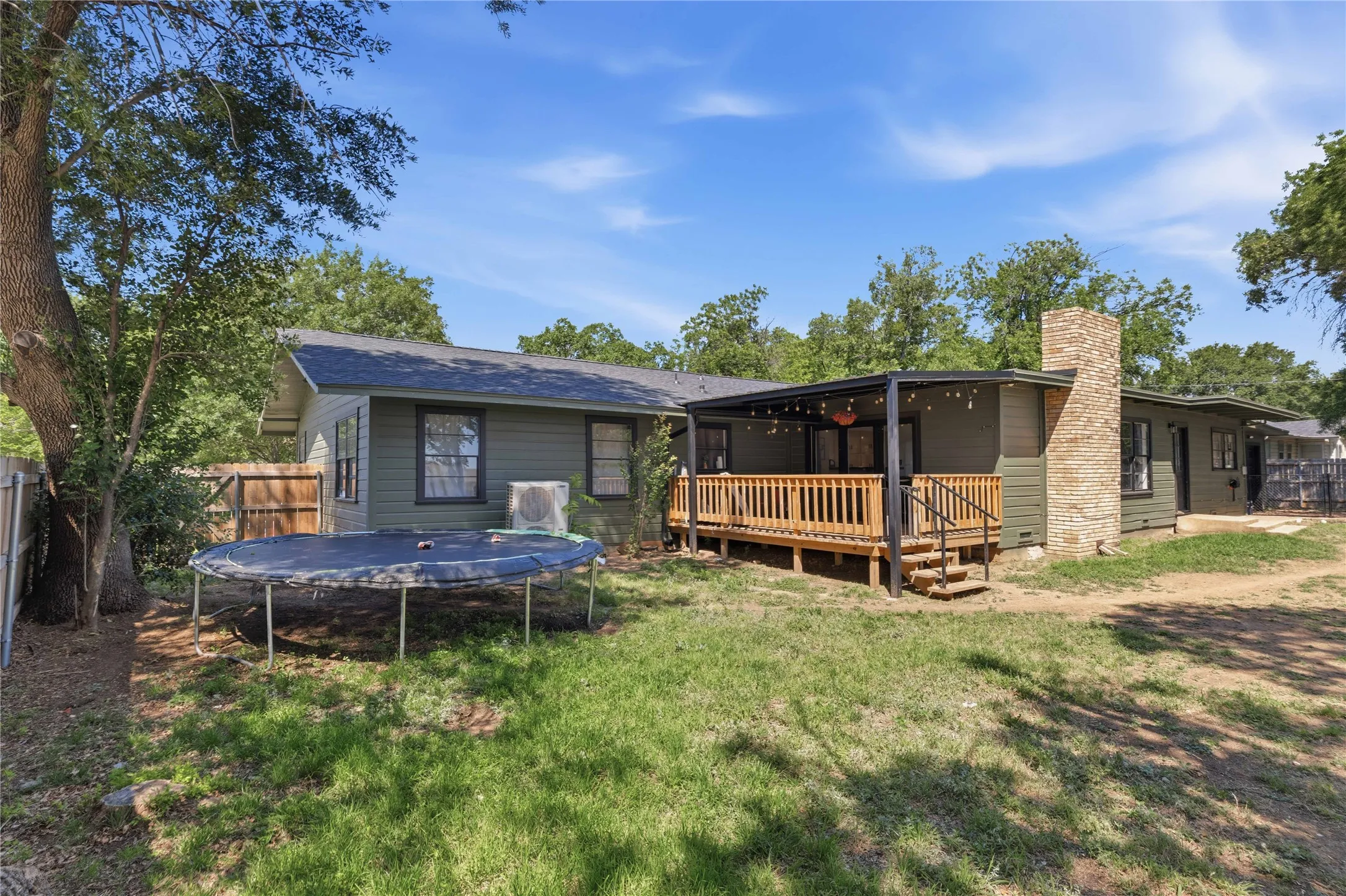 Single Family Residence For Sale in Brown County , 1908 8th Street, Brownwood, Texas 76801, 4 Bedrooms, 3 Bathrooms, 1 Garage spaces, 2,365 Sqft, built in 1957, Price $394,949, mls#21274310, Real Estate Agent in Brownwood, Homes For Sale in Brown county, Homes For Sale in Brownwood, Realtor in Brownwood Texas, Real Estate Brokerage Independent Realty Texas, Luminita Cordes Realtor
