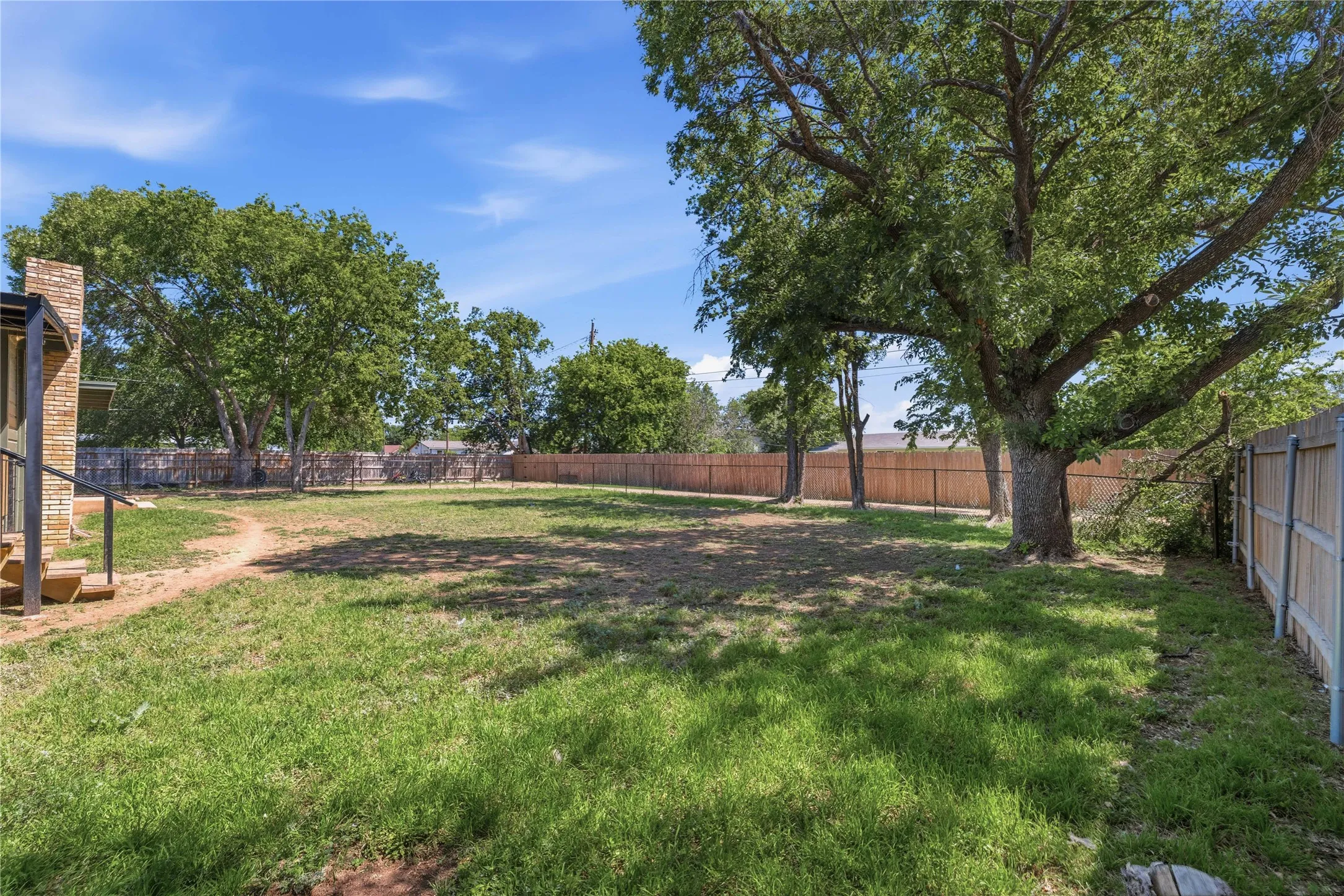Single Family Residence For Sale in Brown County , 1908 8th Street, Brownwood, Texas 76801, 4 Bedrooms, 3 Bathrooms, 1 Garage spaces, 2,365 Sqft, built in 1957, Price $394,949, mls#21274310, Real Estate Agent in Brownwood, Homes For Sale in Brown county, Homes For Sale in Brownwood, Realtor in Brownwood Texas, Real Estate Brokerage Independent Realty Texas, Luminita Cordes Realtor