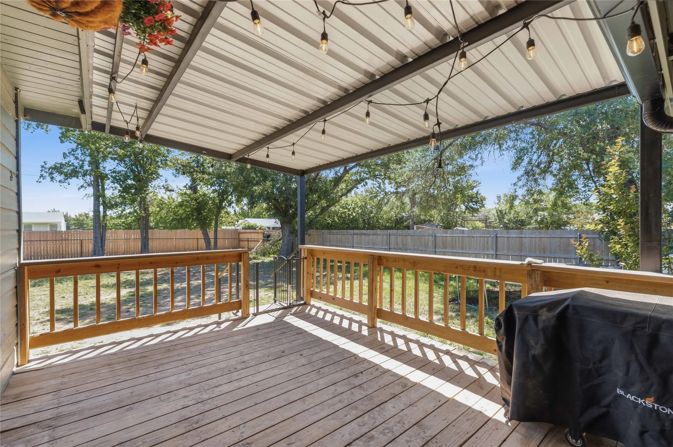 Single Family Residence For Sale in Brown County , 1908 8th Street, Brownwood, Texas 76801, 4 Bedrooms, 3 Bathrooms, 1 Garage spaces, 2,365 Sqft, built in 1957, Price $394,949, mls#21274310, Real Estate Agent in Brownwood, Homes For Sale in Brown county, Homes For Sale in Brownwood, Realtor in Brownwood Texas, Real Estate Brokerage Independent Realty Texas, Luminita Cordes Realtor