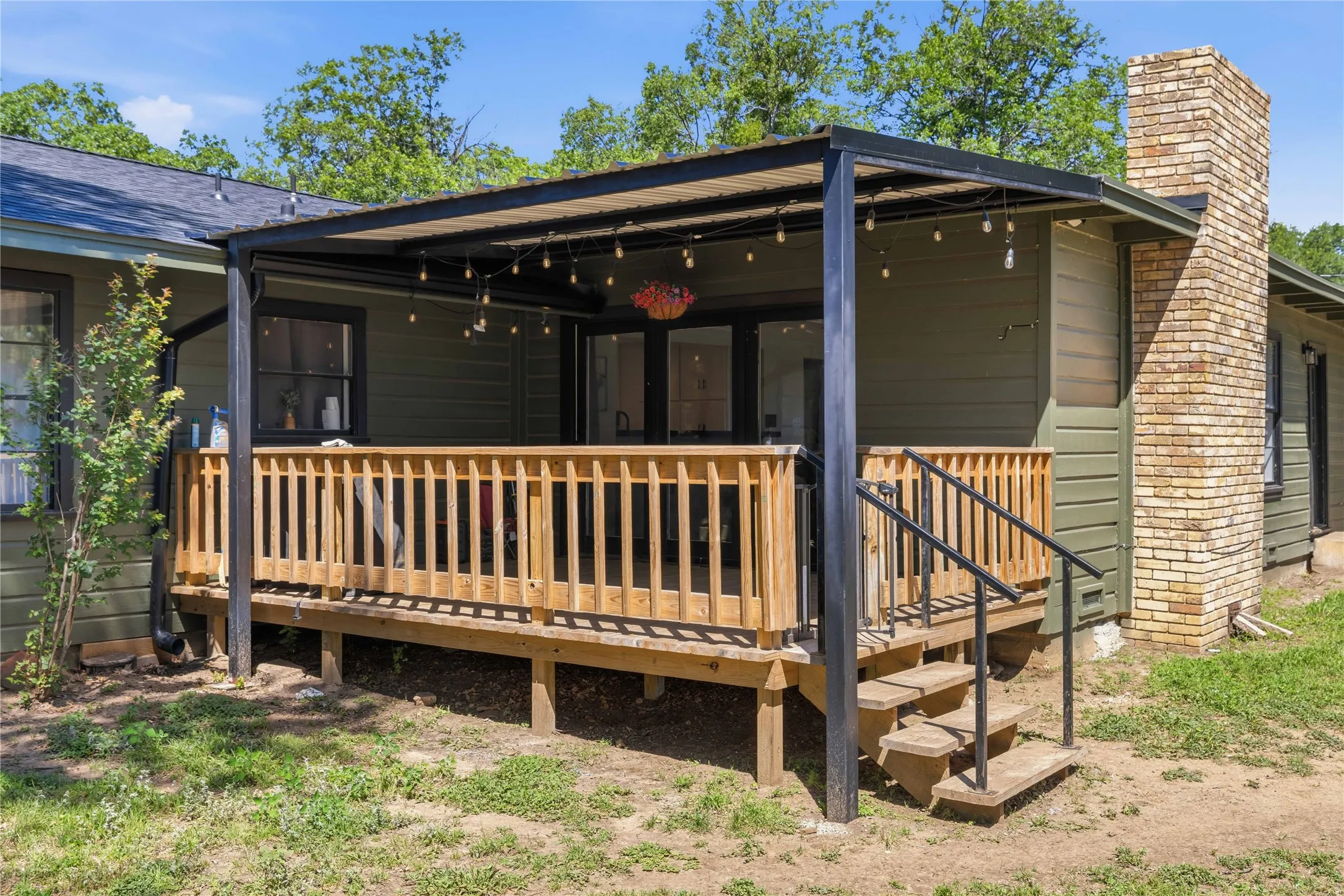 Single Family Residence For Sale in Brown County , 1908 8th Street, Brownwood, Texas 76801, 4 Bedrooms, 3 Bathrooms, 1 Garage spaces, 2,365 Sqft, built in 1957, Price $394,949, mls#21274310, Real Estate Agent in Brownwood, Homes For Sale in Brown county, Homes For Sale in Brownwood, Realtor in Brownwood Texas, Real Estate Brokerage Independent Realty Texas, Luminita Cordes Realtor