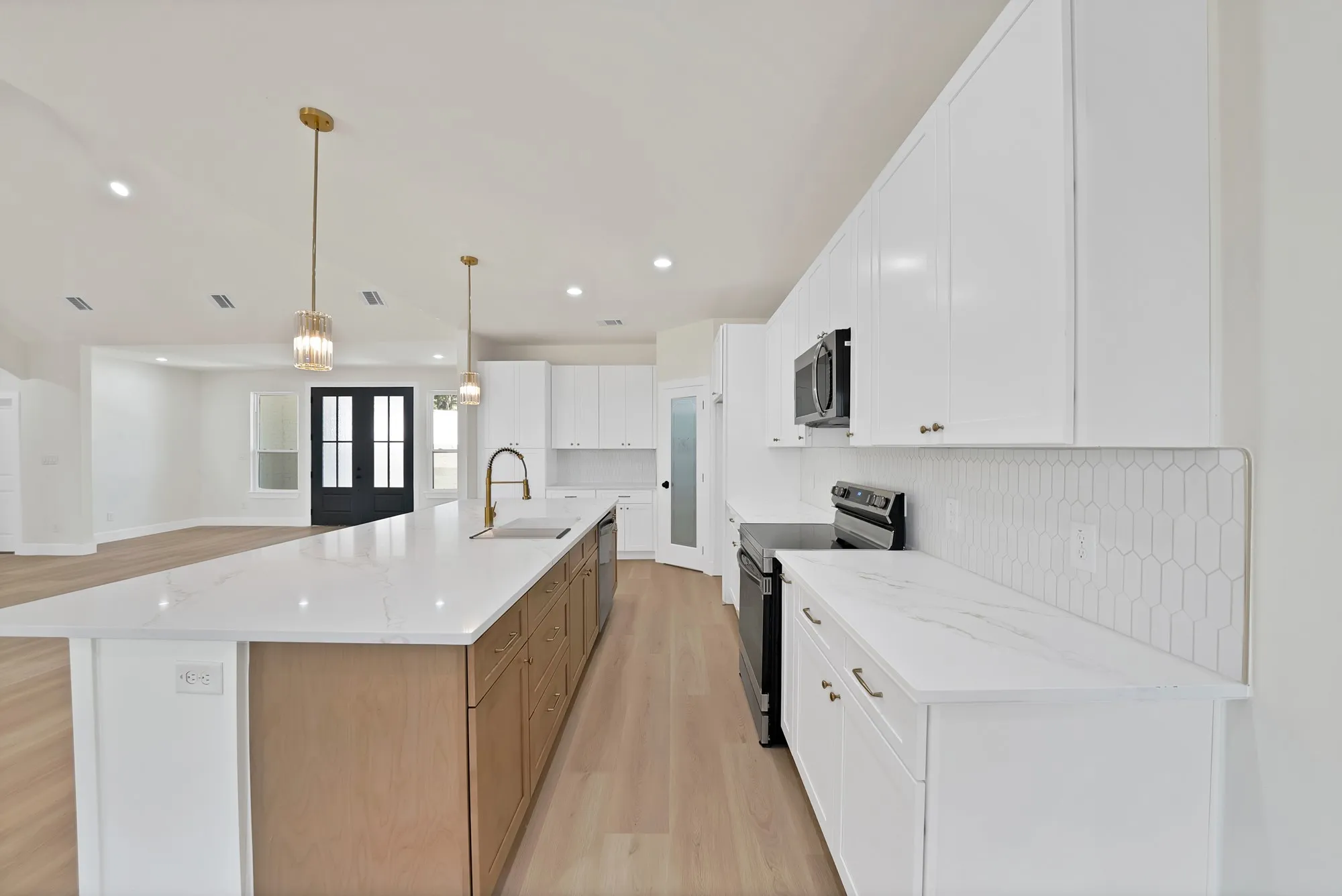 Single Family Residence For Sale in Johnson County , 1405 Apache Court, Joshua, Texas 76058, 4 Bedroom, 3 Bathroom, 2 Garage spaces, 2,713 Sqft, built in 2026, mls#21273514, Real Estate Agent in Joshua, Homes For Sale in Johnson county, Homes For Sale in Joshua, Realtor in Joshua Texas, Real Estate Brokerage Independent Realty Texas, Luminita Cordes Realtor