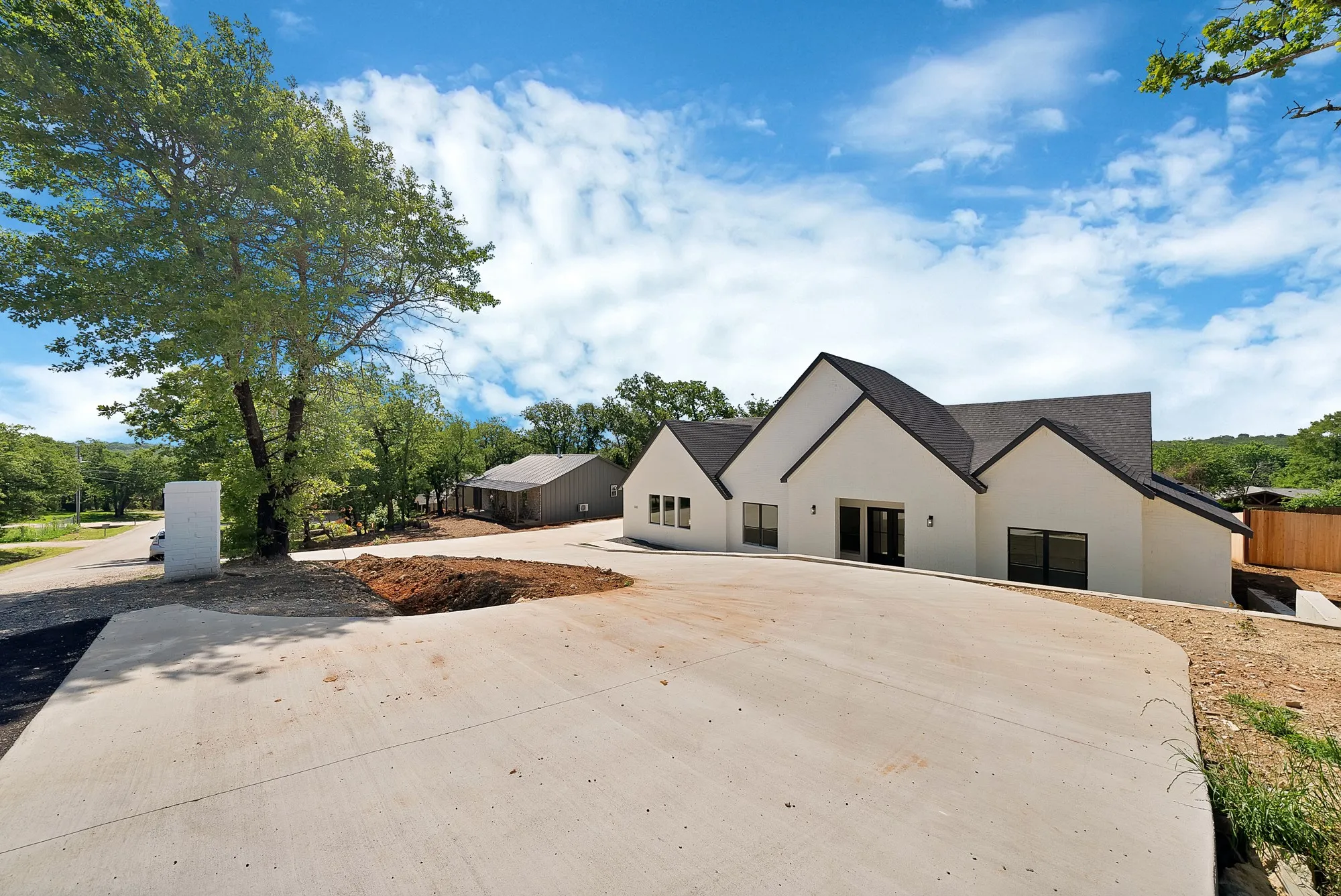 Single Family Residence For Sale in Johnson County , 1405 Apache Court, Joshua, Texas 76058, 4 Bedroom, 3 Bathroom, 2 Garage spaces, 2,713 Sqft, built in 2026, mls#21273514, Real Estate Agent in Joshua, Homes For Sale in Johnson county, Homes For Sale in Joshua, Realtor in Joshua Texas, Real Estate Brokerage Independent Realty Texas, Luminita Cordes Realtor