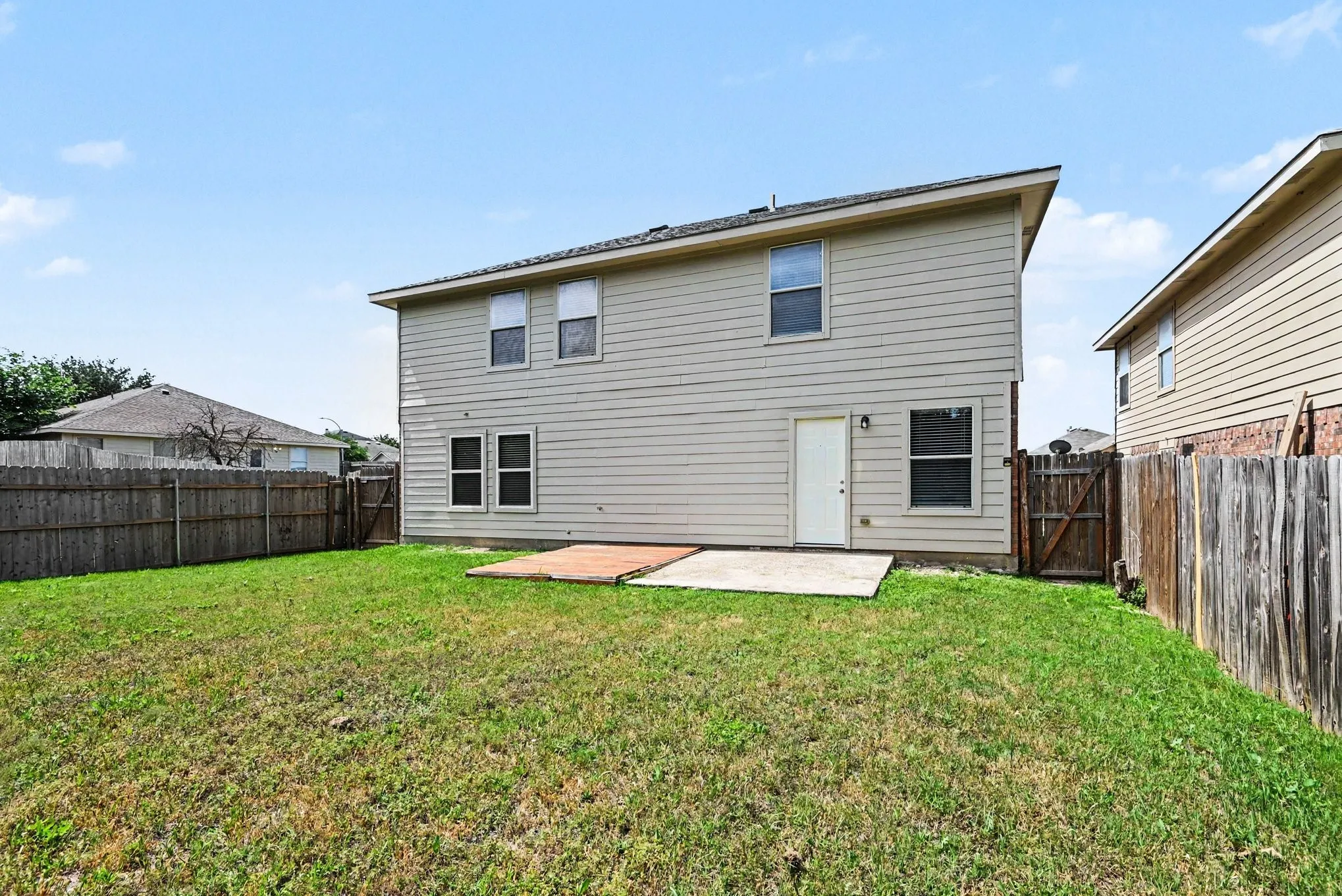 Single Family Residence For Sale in Tarrant County , 4956 Water Ridge Lane, Fort Worth, Texas 76179, 3 Bedroom, 3 Bathroom, 2 Garage spaces, 2,196 Sqft, built in 2006, mls#21270557, Real Estate Agent in Fort Worth, Homes For Sale in Tarrant county, Homes For Sale in Fort Worth, Realtor in Fort Worth Texas, Real Estate Brokerage Independent Realty Texas, Luminita Cordes Realtor