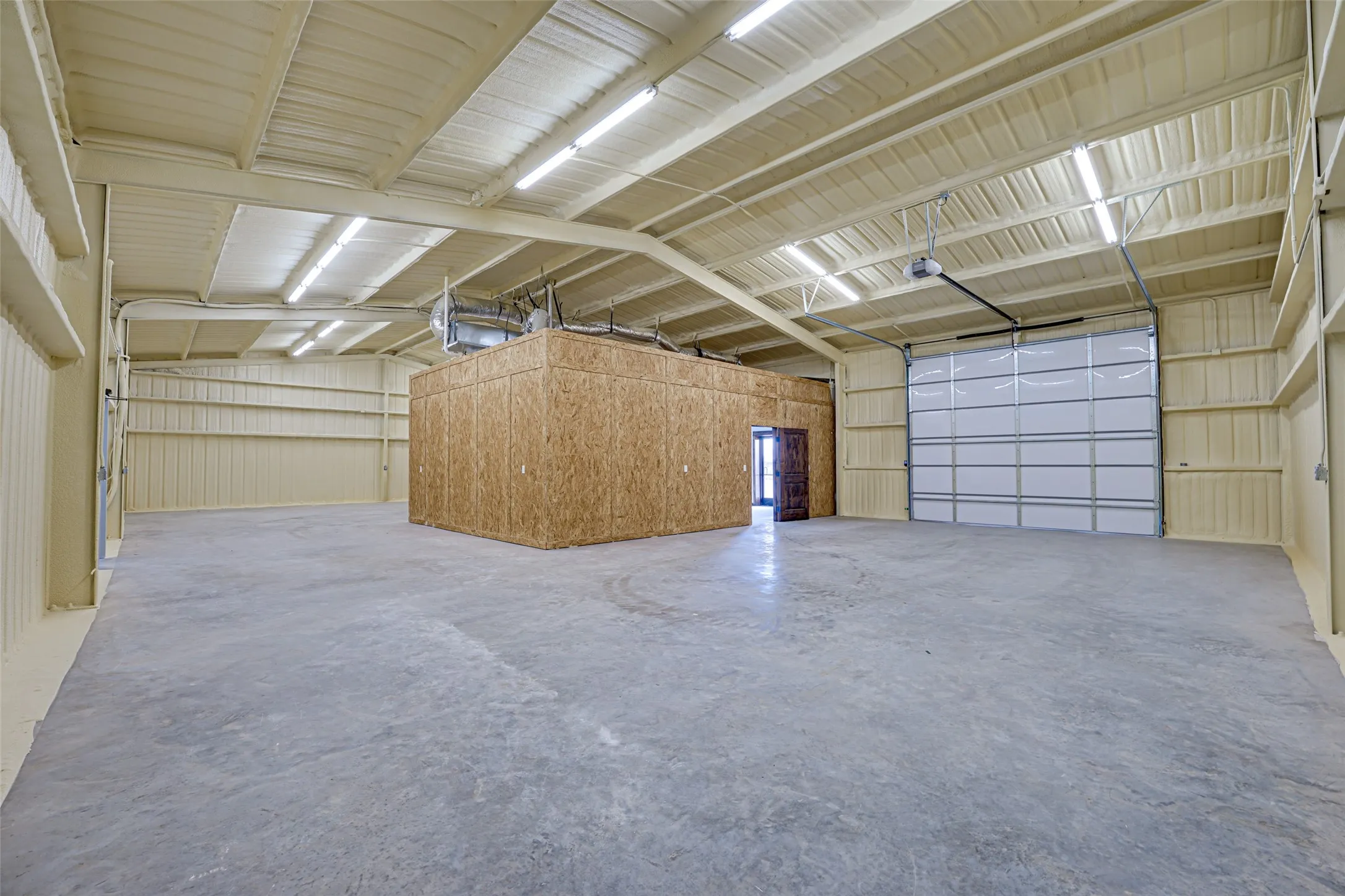 Warehouse For Rent in Hunt County , 2667-E S US Highway 69, Greenville, Texas 75402, 0, 0, Garage spaces, 0 Sqft, built in 2023, mls#21274446, Real Estate Agent in Greenville, Homes For Rent in Hunt county, Homes For Rent in Greenville, Realtor in Greenville Texas, Real Estate Brokerage Independent Realty Texas, Luminita Cordes Realtor