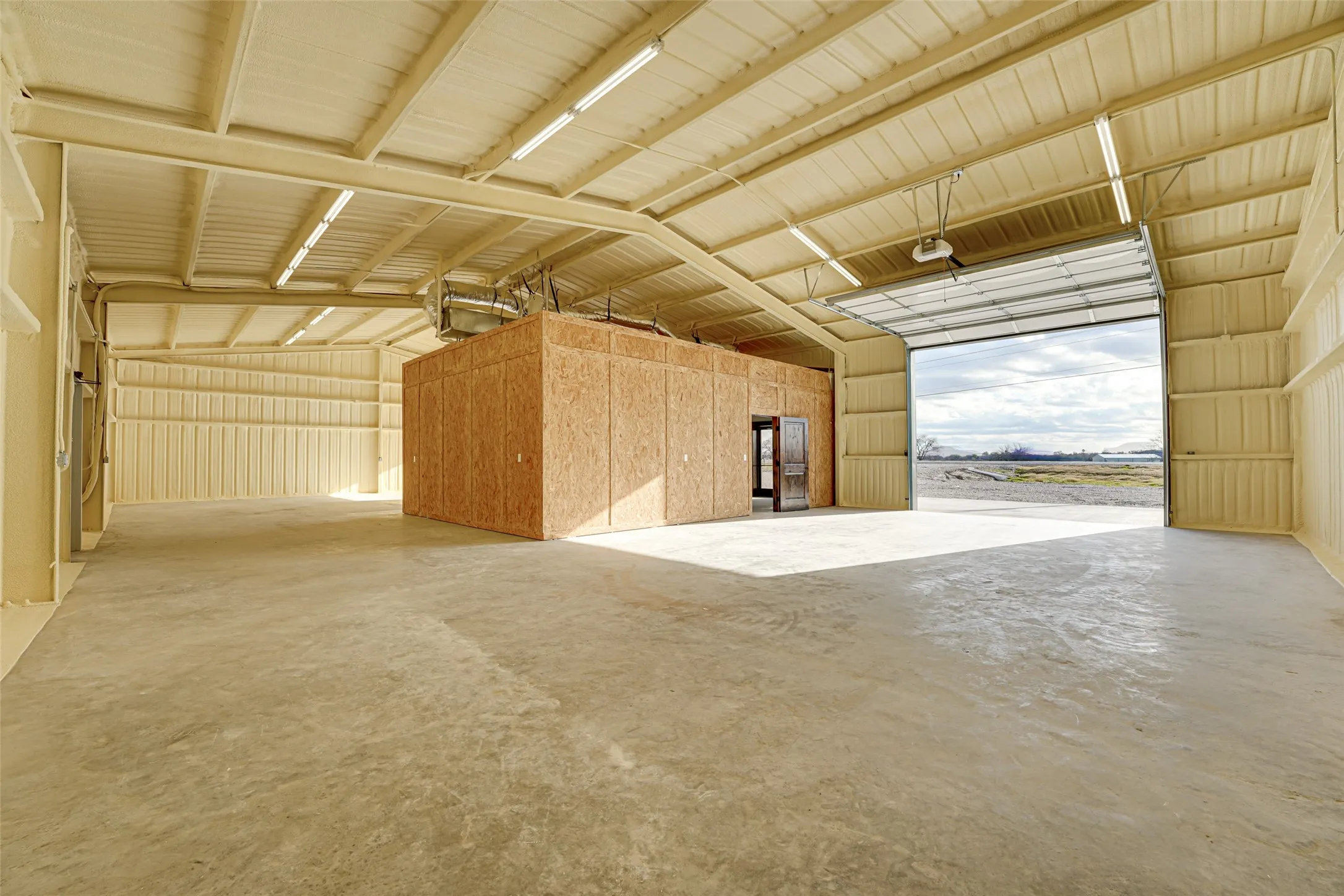 Warehouse For Rent in Hunt County , 2667-E S US Highway 69, Greenville, Texas 75402, 0, 0, Garage spaces, 0 Sqft, built in 2023, mls#21274446, Real Estate Agent in Greenville, Homes For Rent in Hunt county, Homes For Rent in Greenville, Realtor in Greenville Texas, Real Estate Brokerage Independent Realty Texas, Luminita Cordes Realtor