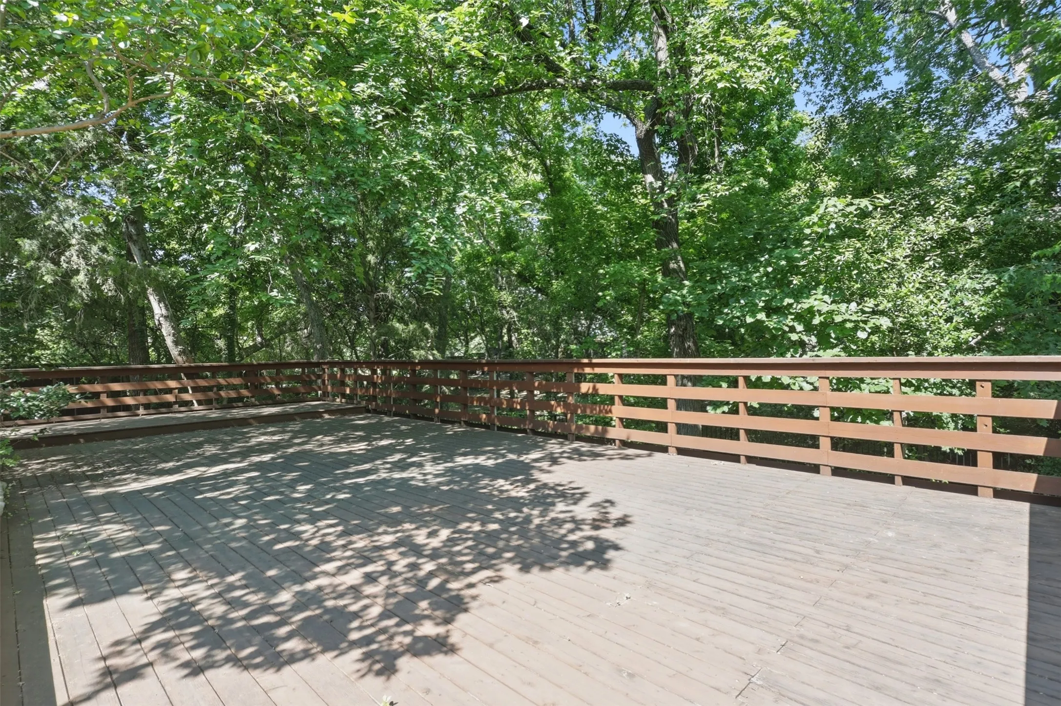 Single Family Residence For Sale in Dallas County , 7211 Valley View Place, Dallas, Texas 75240, 4 Bedroom, 4 Bathroom, 3 Garage spaces, 3,232 Sqft, built in 1978, mls#21269532, Real Estate Agent in Dallas, Homes For Sale in Dallas county, Homes For Sale in Dallas, Realtor in Dallas Texas, Real Estate Brokerage Independent Realty Texas, Luminita Cordes Realtor