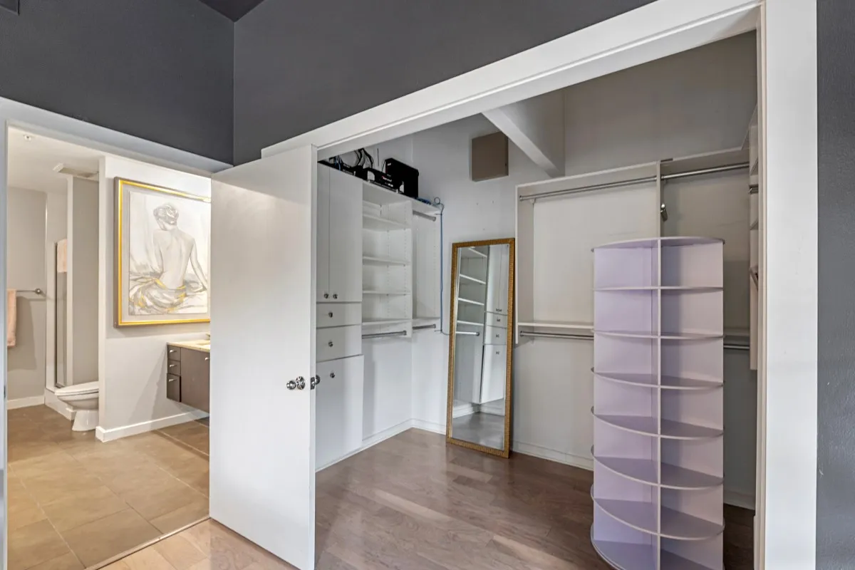 Condominium For Sale in Dallas County , 2323 N Houston Street 204, Dallas, Texas 75219, 2 Bedroom, 2 Bathroom, 2 Garage spaces, 1,260 Sqft, built in 2005, mls#21264491, Real Estate Agent in Dallas, Homes For Sale in Dallas county, Homes For Sale in Dallas, Realtor in Dallas Texas, Real Estate Brokerage Independent Realty Texas, Luminita Cordes Realtor