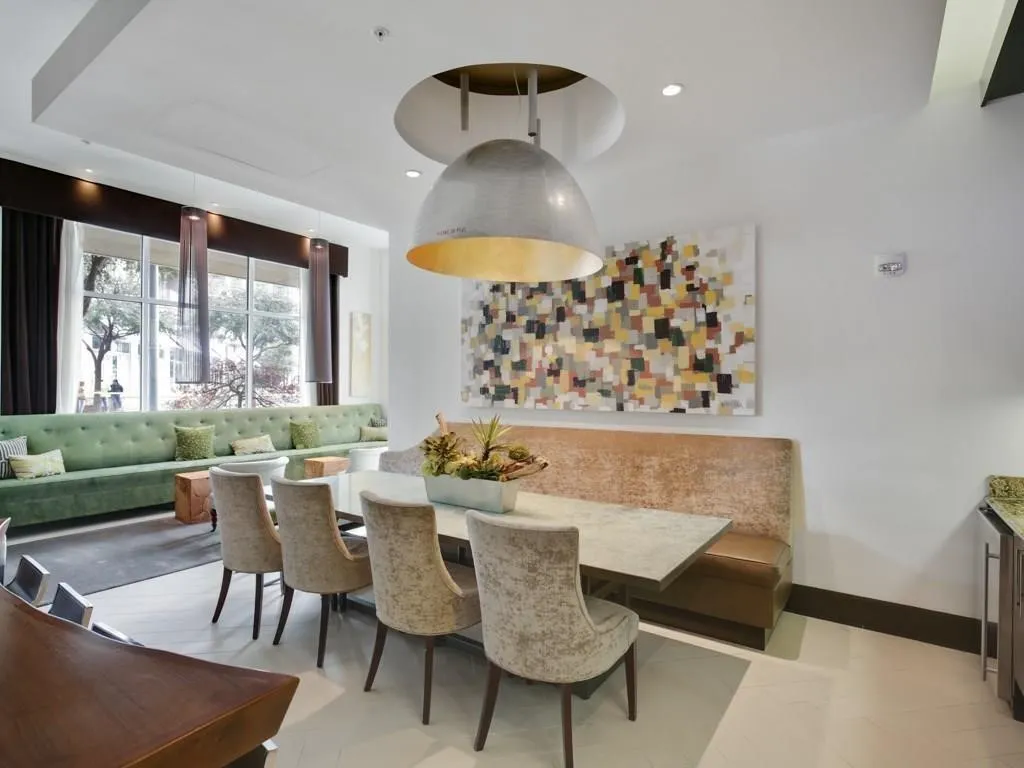 Condominium For Sale in Dallas County , 2323 N Houston Street 204, Dallas, Texas 75219, 2 Bedroom, 2 Bathroom, 2 Garage spaces, 1,260 Sqft, built in 2005, mls#21264491, Real Estate Agent in Dallas, Homes For Sale in Dallas county, Homes For Sale in Dallas, Realtor in Dallas Texas, Real Estate Brokerage Independent Realty Texas, Luminita Cordes Realtor