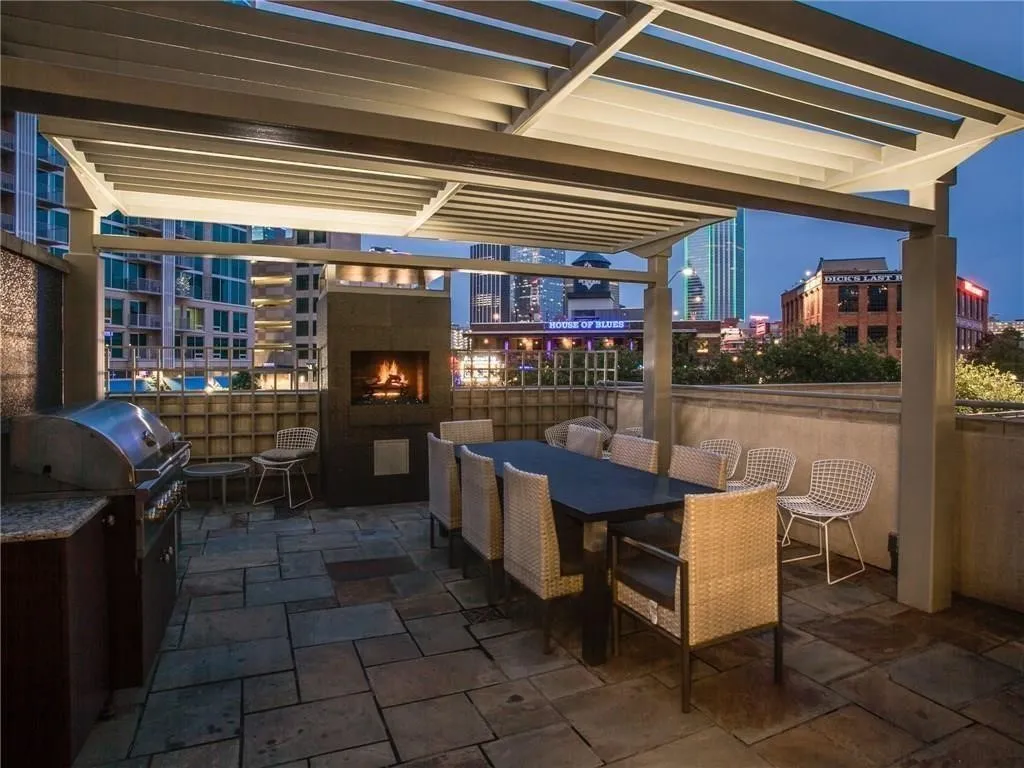 Condominium For Sale in Dallas County , 2323 N Houston Street 204, Dallas, Texas 75219, 2 Bedroom, 2 Bathroom, 2 Garage spaces, 1,260 Sqft, built in 2005, mls#21264491, Real Estate Agent in Dallas, Homes For Sale in Dallas county, Homes For Sale in Dallas, Realtor in Dallas Texas, Real Estate Brokerage Independent Realty Texas, Luminita Cordes Realtor