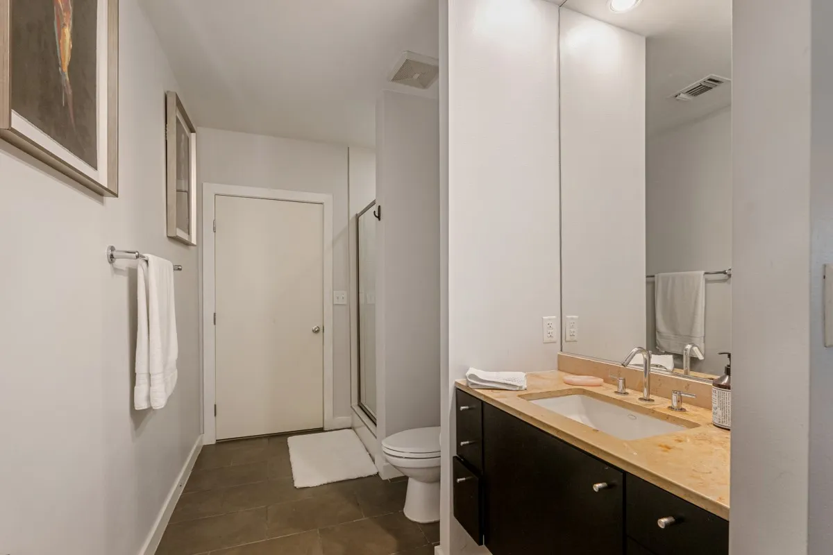 Condominium For Sale in Dallas County , 2323 N Houston Street 204, Dallas, Texas 75219, 2 Bedroom, 2 Bathroom, 2 Garage spaces, 1,260 Sqft, built in 2005, mls#21264491, Real Estate Agent in Dallas, Homes For Sale in Dallas county, Homes For Sale in Dallas, Realtor in Dallas Texas, Real Estate Brokerage Independent Realty Texas, Luminita Cordes Realtor