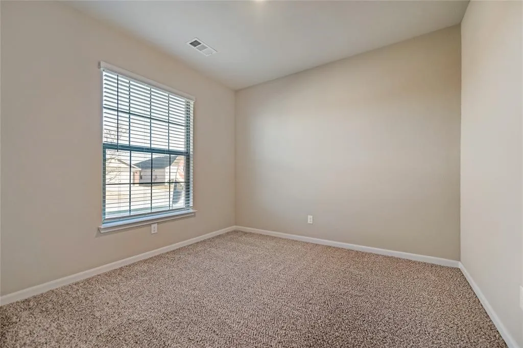 Single Family Residence For Rent in Collin County , 204 Lake Ridge Drive, Princeton, Texas 75407, 4 Bedroom, 2 Bathroom, 2 Garage spaces, 1,803 Sqft, built in 2021, mls#21274572, Real Estate Agent in Princeton, Homes For Rent in Collin county, Homes For Rent in Princeton, Realtor in Princeton Texas, Real Estate Brokerage Independent Realty Texas, Luminita Cordes Realtor