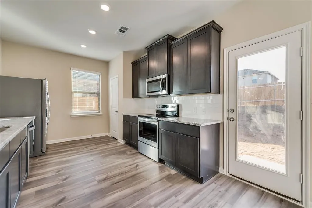 Single Family Residence For Rent in Collin County , 204 Lake Ridge Drive, Princeton, Texas 75407, 4 Bedroom, 2 Bathroom, 2 Garage spaces, 1,803 Sqft, built in 2021, mls#21274572, Real Estate Agent in Princeton, Homes For Rent in Collin county, Homes For Rent in Princeton, Realtor in Princeton Texas, Real Estate Brokerage Independent Realty Texas, Luminita Cordes Realtor