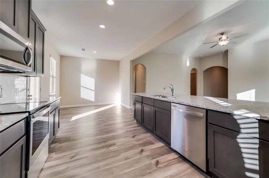 Single Family Residence For Rent in Collin County , 204 Lake Ridge Drive, Princeton, Texas 75407, 4 Bedroom, 2 Bathroom, 2 Garage spaces, 1,803 Sqft, built in 2021, mls#21274572, Real Estate Agent in Princeton, Homes For Rent in Collin county, Homes For Rent in Princeton, Realtor in Princeton Texas, Real Estate Brokerage Independent Realty Texas, Luminita Cordes Realtor