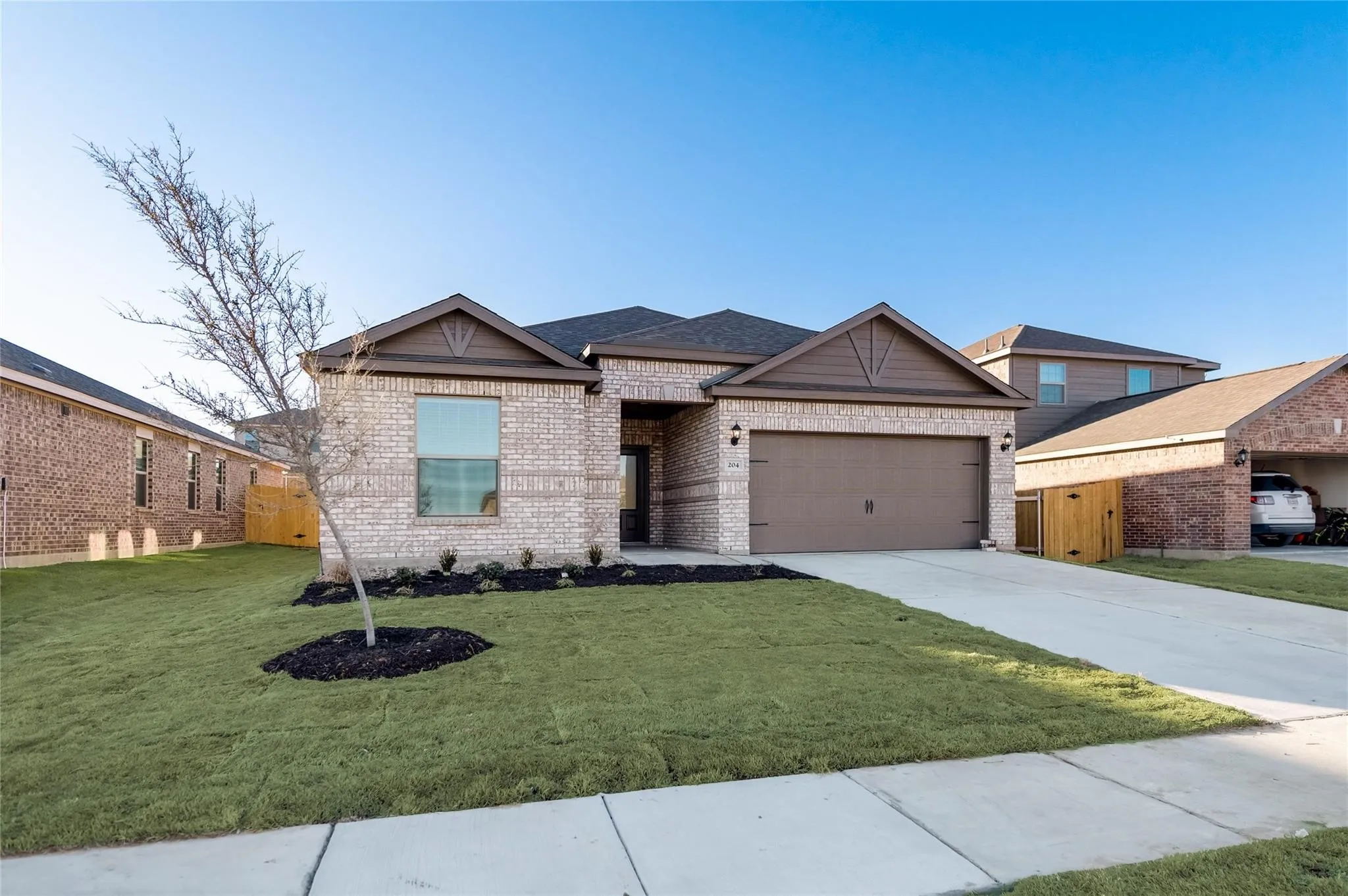 Single Family Residence For Rent in Collin County , 204 Lake Ridge Drive, Princeton, Texas 75407, 4 Bedroom, 2 Bathroom, 2 Garage spaces, 1,803 Sqft, built in 2021, mls#21274572, Real Estate Agent in Princeton, Homes For Rent in Collin county, Homes For Rent in Princeton, Realtor in Princeton Texas, Real Estate Brokerage Independent Realty Texas, Luminita Cordes Realtor