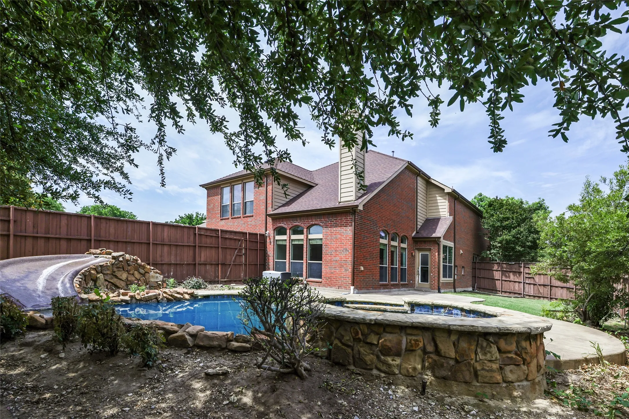 Single Family Residence For Sale in Collin County , 10924 Coralberry Drive, Frisco, Texas 75033, 4 Bedroom, 4 Bathroom, 2 Garage spaces, 3,613 Sqft, built in 2005, mls#21147295, Real Estate Agent in Frisco, Homes For Sale in Collin county, Homes For Sale in Frisco, Realtor in Frisco Texas, Real Estate Brokerage Independent Realty Texas, Luminita Cordes Realtor