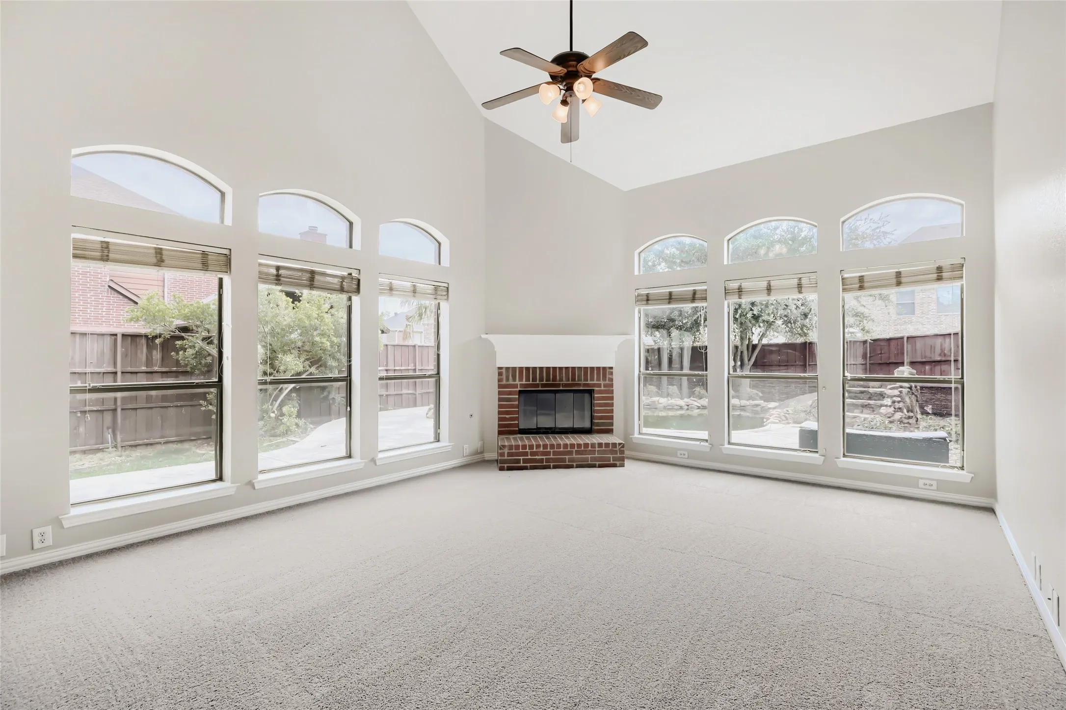 Single Family Residence For Sale in Collin County , 10924 Coralberry Drive, Frisco, Texas 75033, 4 Bedroom, 4 Bathroom, 2 Garage spaces, 3,613 Sqft, built in 2005, mls#21147295, Real Estate Agent in Frisco, Homes For Sale in Collin county, Homes For Sale in Frisco, Realtor in Frisco Texas, Real Estate Brokerage Independent Realty Texas, Luminita Cordes Realtor