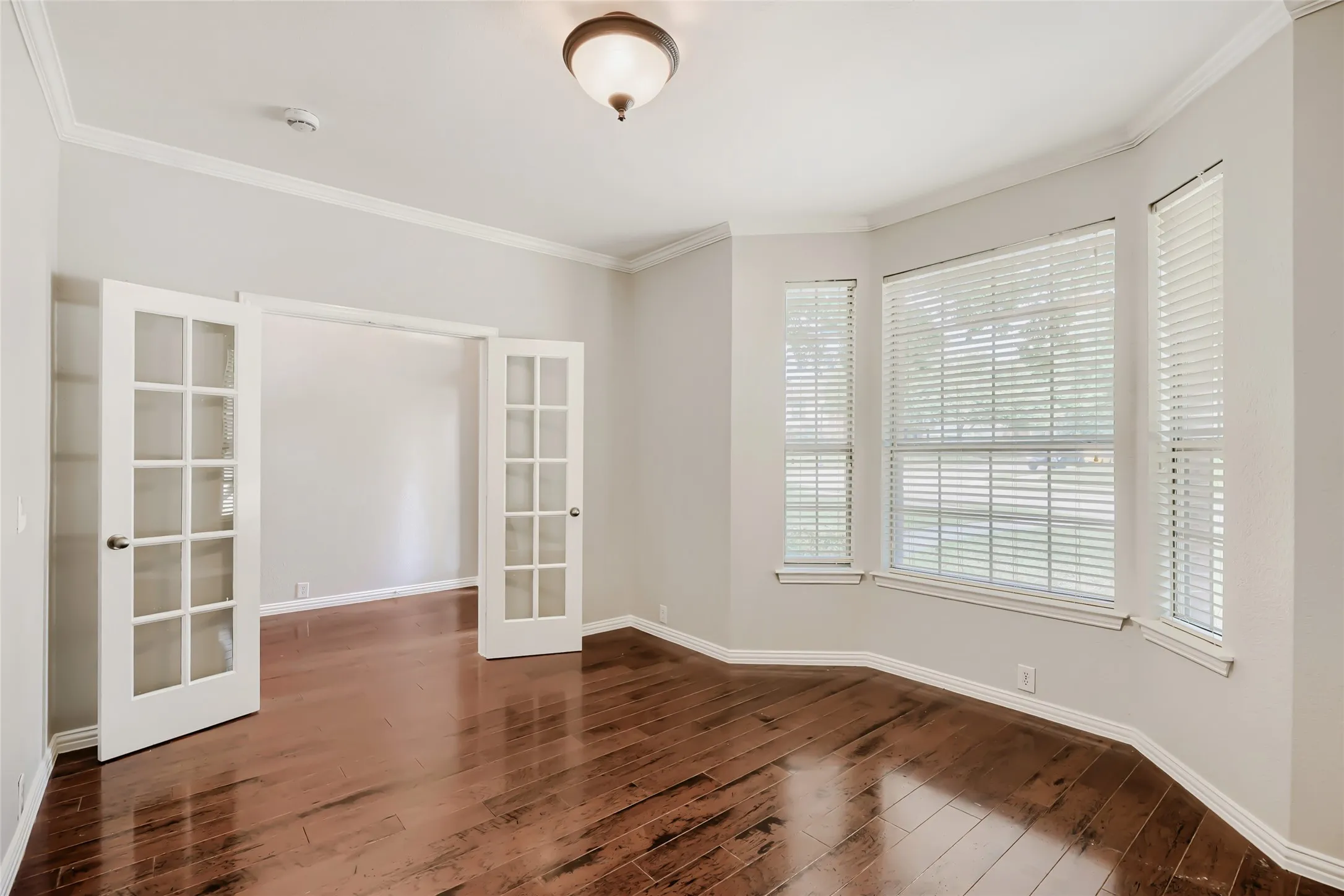 Single Family Residence For Sale in Collin County , 10924 Coralberry Drive, Frisco, Texas 75033, 4 Bedroom, 4 Bathroom, 2 Garage spaces, 3,613 Sqft, built in 2005, mls#21147295, Real Estate Agent in Frisco, Homes For Sale in Collin county, Homes For Sale in Frisco, Realtor in Frisco Texas, Real Estate Brokerage Independent Realty Texas, Luminita Cordes Realtor