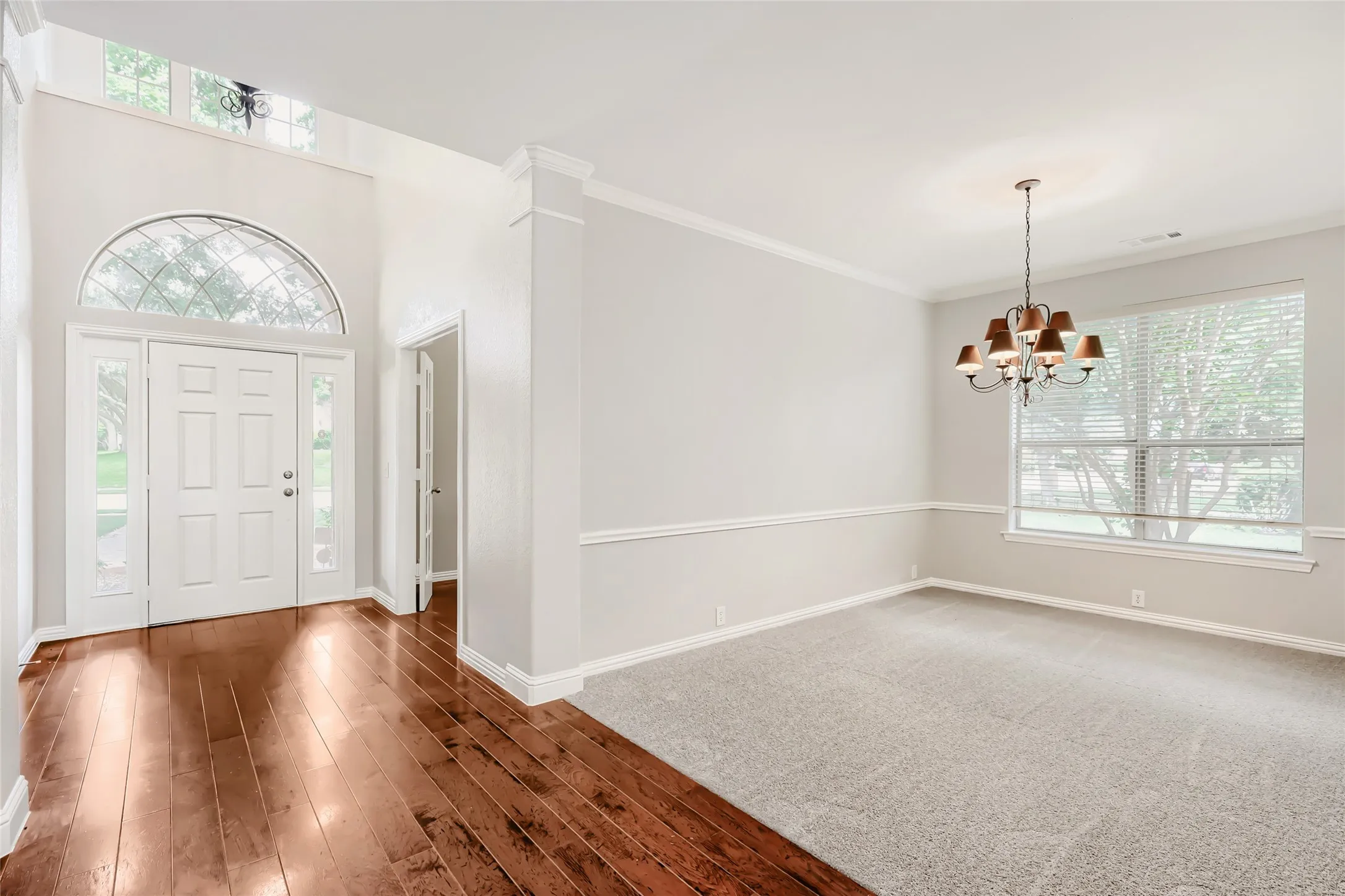 Single Family Residence For Sale in Collin County , 10924 Coralberry Drive, Frisco, Texas 75033, 4 Bedroom, 4 Bathroom, 2 Garage spaces, 3,613 Sqft, built in 2005, mls#21147295, Real Estate Agent in Frisco, Homes For Sale in Collin county, Homes For Sale in Frisco, Realtor in Frisco Texas, Real Estate Brokerage Independent Realty Texas, Luminita Cordes Realtor