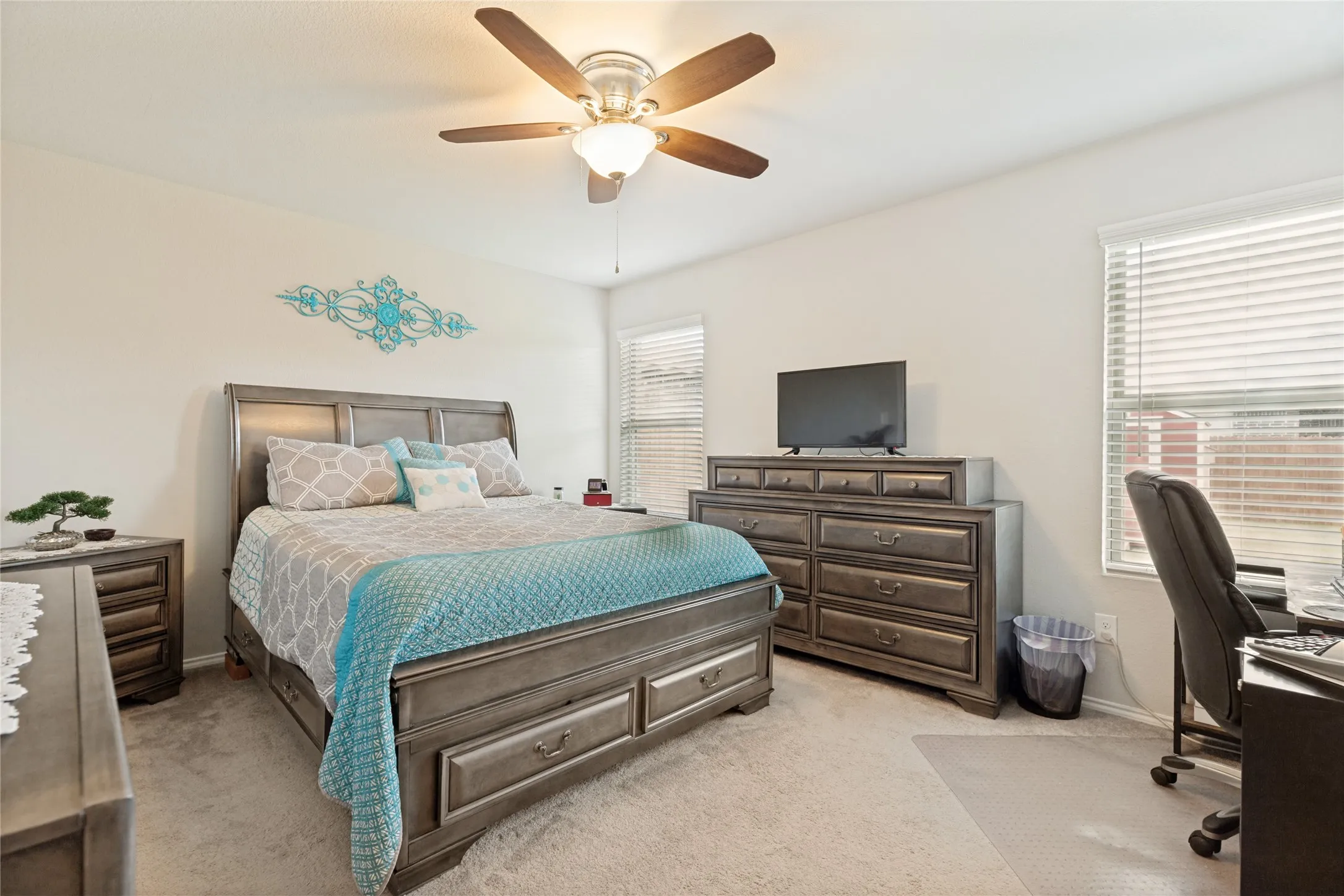 Single Family Residence For Sale in Grayson County , 816 Ravenwood Lane, Van Alstyne, Texas 75495, 3 Bedroom, 2 Bathroom, 2 Garage spaces, 1,303 Sqft, built in 2020, mls#21274592, Real Estate Agent in Van Alstyne, Homes For Sale in Grayson county, Homes For Sale in Van Alstyne, Realtor in Van Alstyne Texas, Real Estate Brokerage Independent Realty Texas, Luminita Cordes Realtor