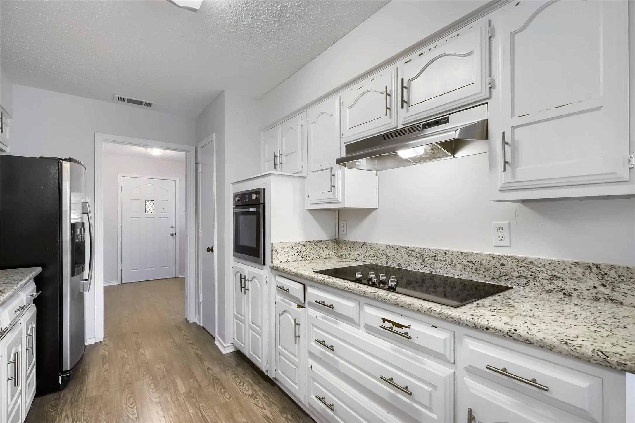 Single Family Residence For Sale in Dallas County , 814 Oakbluff Drive, Lancaster, Texas 75146, 3 Bedroom, 2 Bathroom, 2 Garage spaces, 1,839 Sqft, built in 1976, mls#21186211, Real Estate Agent in Lancaster, Homes For Sale in Dallas county, Homes For Sale in Lancaster, Realtor in Lancaster Texas, Real Estate Brokerage Independent Realty Texas, Luminita Cordes Realtor