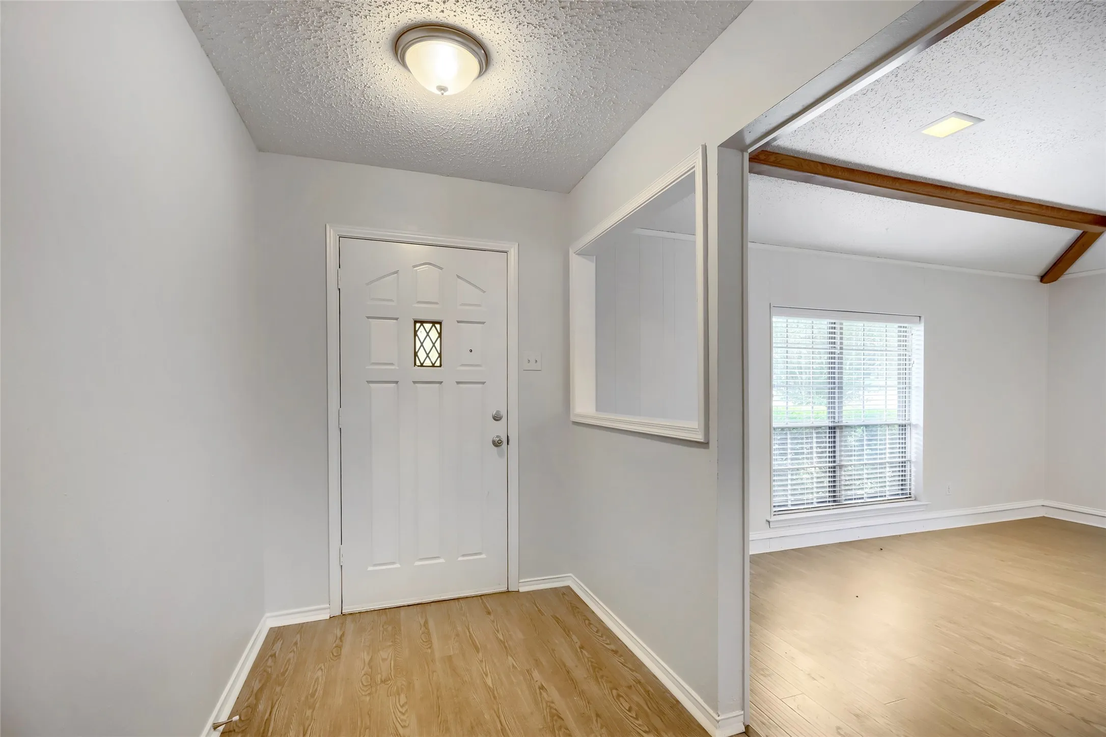 Single Family Residence For Sale in Dallas County , 814 Oakbluff Drive, Lancaster, Texas 75146, 3 Bedroom, 2 Bathroom, 2 Garage spaces, 1,839 Sqft, built in 1976, mls#21186211, Real Estate Agent in Lancaster, Homes For Sale in Dallas county, Homes For Sale in Lancaster, Realtor in Lancaster Texas, Real Estate Brokerage Independent Realty Texas, Luminita Cordes Realtor