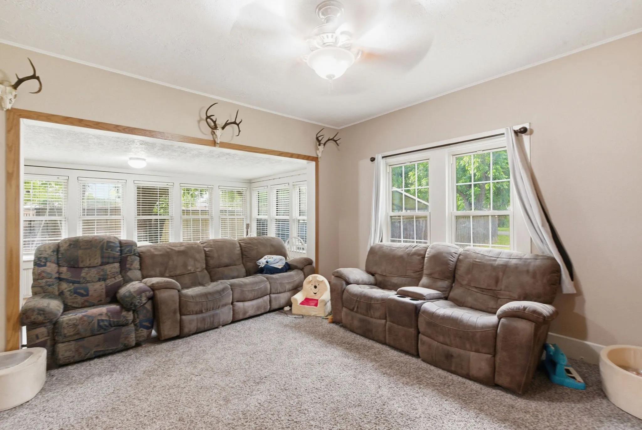Single Family Residence For Sale in Comanche County , 525 S Austin Street, De Leon, Texas 76444, 2 Bedroom, 1 Bathroom, 1 Garage spaces, 988 Sqft, built in 1910, mls#21274328, Real Estate Agent in De Leon, Homes For Sale in Comanche county, Homes For Sale in De Leon, Realtor in De Leon Texas, Real Estate Brokerage Independent Realty Texas, Luminita Cordes Realtor