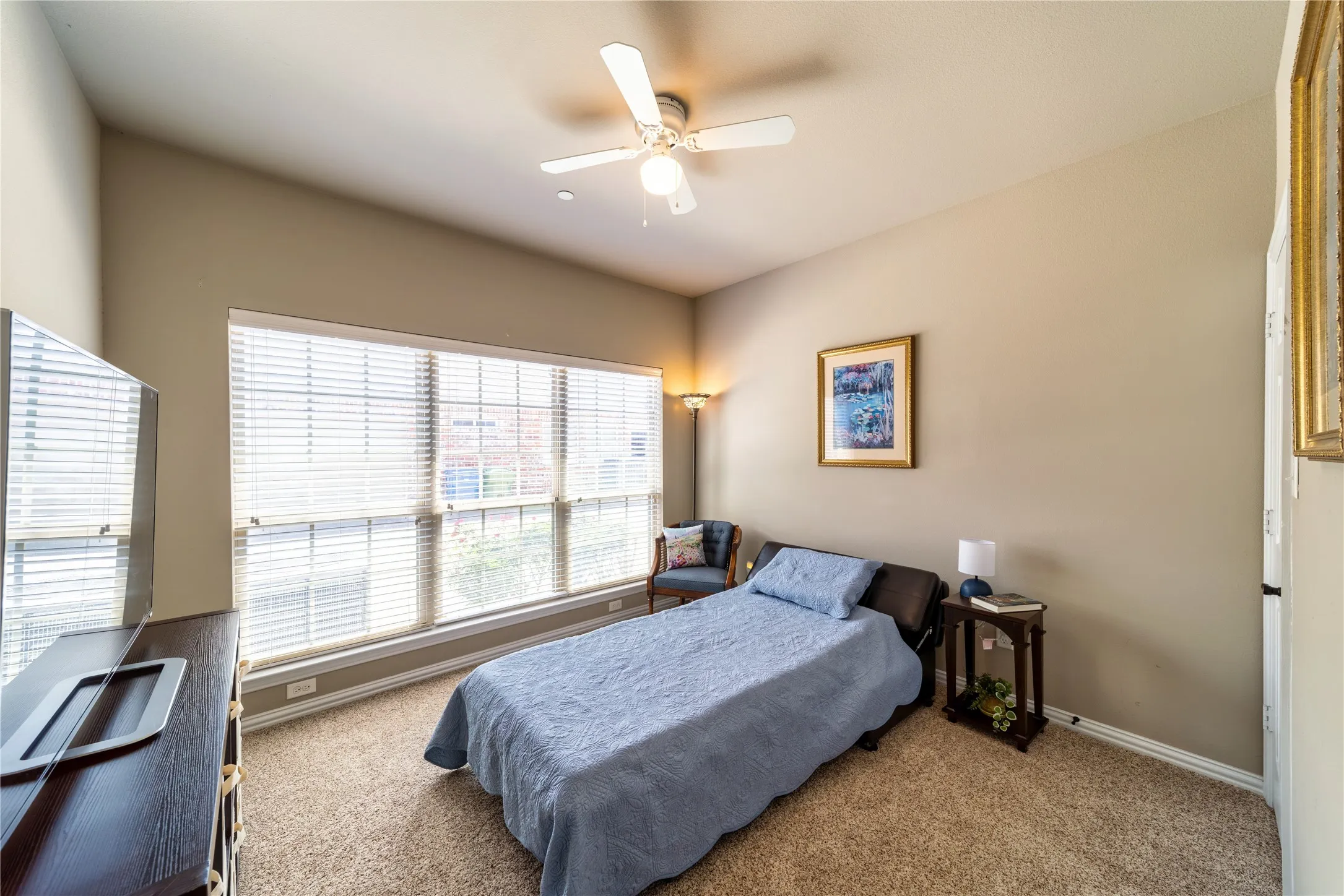 Townhouse For Sale in Collin County , 5715 Hummingbird Lane, Fairview, Texas 75069, 2 Bedroom, 2 Bathroom, 2 Garage spaces, 1,265 Sqft, built in 2011, mls#21274283, Real Estate Agent in Fairview, Homes For Sale in Collin county, Homes For Sale in Fairview, Realtor in Fairview Texas, Real Estate Brokerage Independent Realty Texas, Luminita Cordes Realtor
