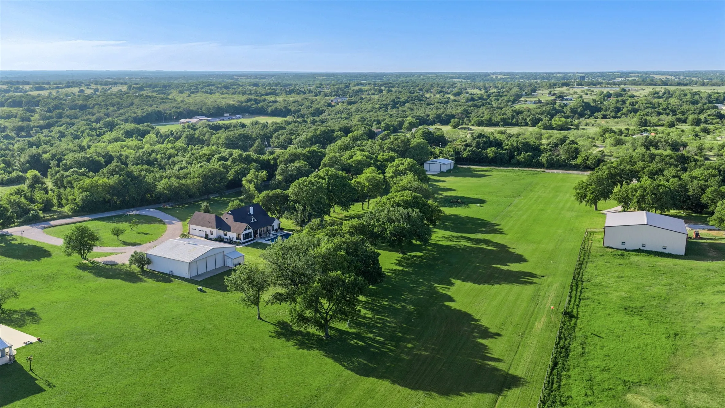 Single Family Residence For Sale in Wise County , 492 County Road 4387, Decatur, Texas 76234, 4 Bedroom, 3 Bathroom, 2 Garage spaces, 3,097 Sqft, built in 2007, mls#21259140, Real Estate Agent in Decatur, Homes For Sale in Wise county, Homes For Sale in Decatur, Realtor in Decatur Texas, Real Estate Brokerage Independent Realty Texas, Luminita Cordes Realtor