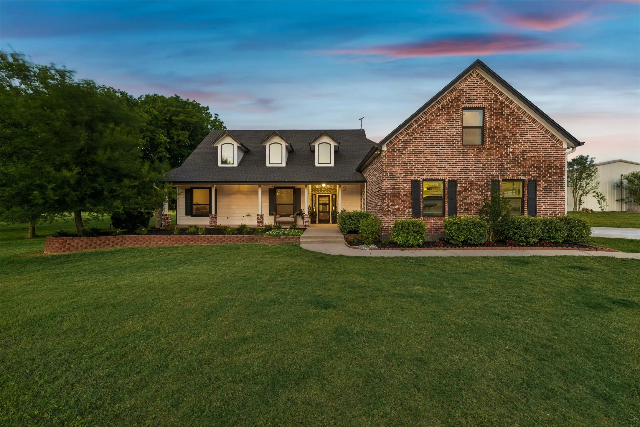 Single Family Residence For Sale in Wise County , 492 County Road 4387, Decatur, Texas 76234, 4 Bedroom, 3 Bathroom, 2 Garage spaces, 3,097 Sqft, built in 2007, mls#21259140, Real Estate Agent in Decatur, Homes For Sale in Wise county, Homes For Sale in Decatur, Realtor in Decatur Texas, Real Estate Brokerage Independent Realty Texas, Luminita Cordes Realtor