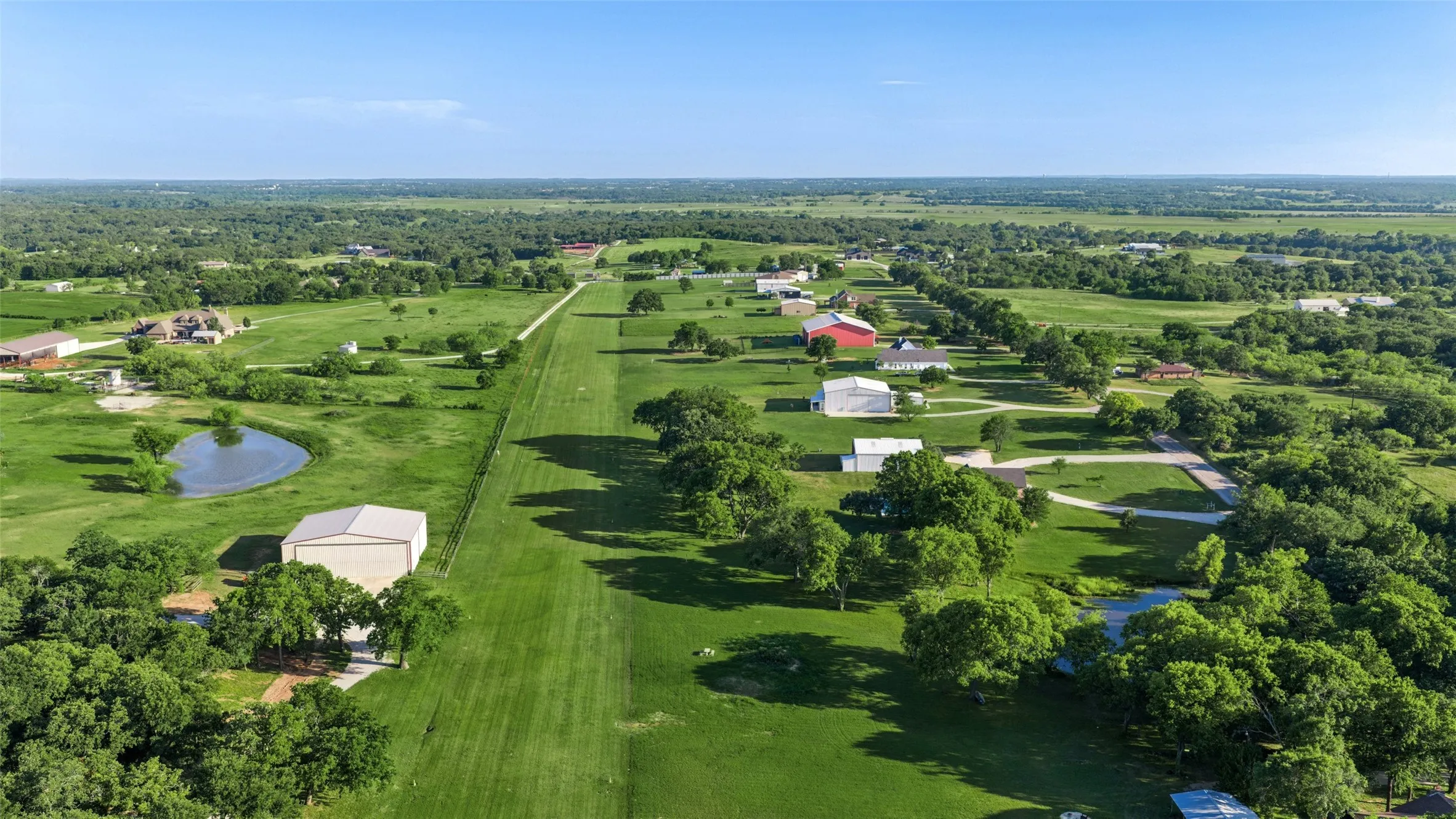 Single Family Residence For Sale in Wise County , 492 County Road 4387, Decatur, Texas 76234, 4 Bedroom, 3 Bathroom, 2 Garage spaces, 3,097 Sqft, built in 2007, mls#21259140, Real Estate Agent in Decatur, Homes For Sale in Wise county, Homes For Sale in Decatur, Realtor in Decatur Texas, Real Estate Brokerage Independent Realty Texas, Luminita Cordes Realtor