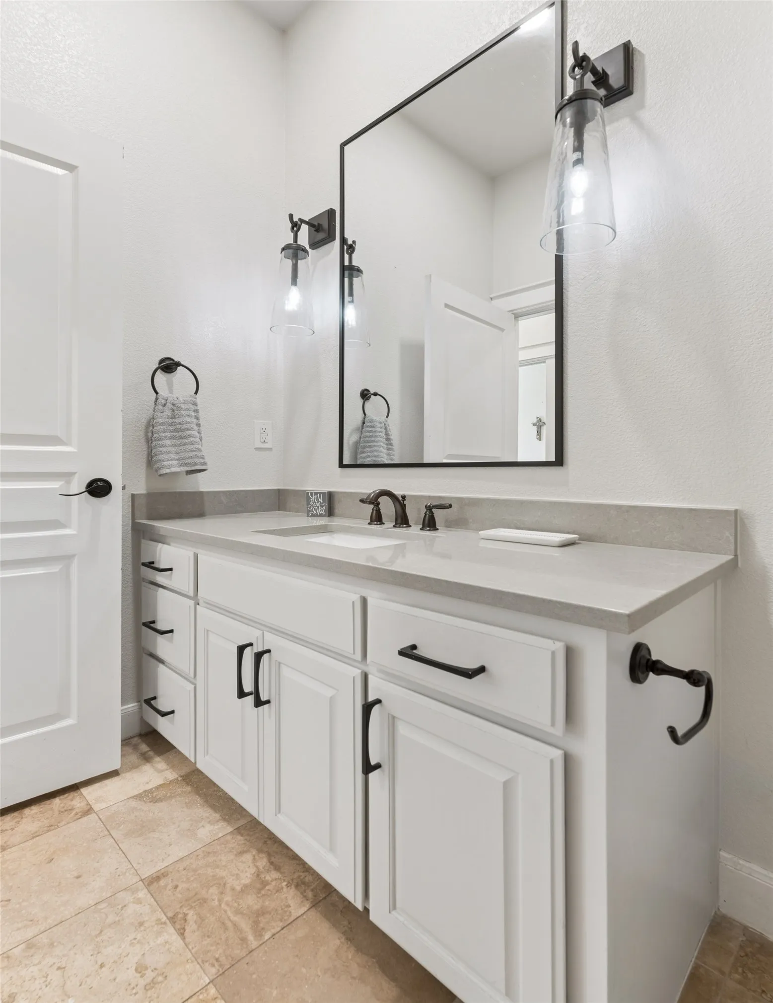 Single Family Residence For Sale in Wise County , 492 County Road 4387, Decatur, Texas 76234, 4 Bedroom, 3 Bathroom, 2 Garage spaces, 3,097 Sqft, built in 2007, mls#21259140, Real Estate Agent in Decatur, Homes For Sale in Wise county, Homes For Sale in Decatur, Realtor in Decatur Texas, Real Estate Brokerage Independent Realty Texas, Luminita Cordes Realtor