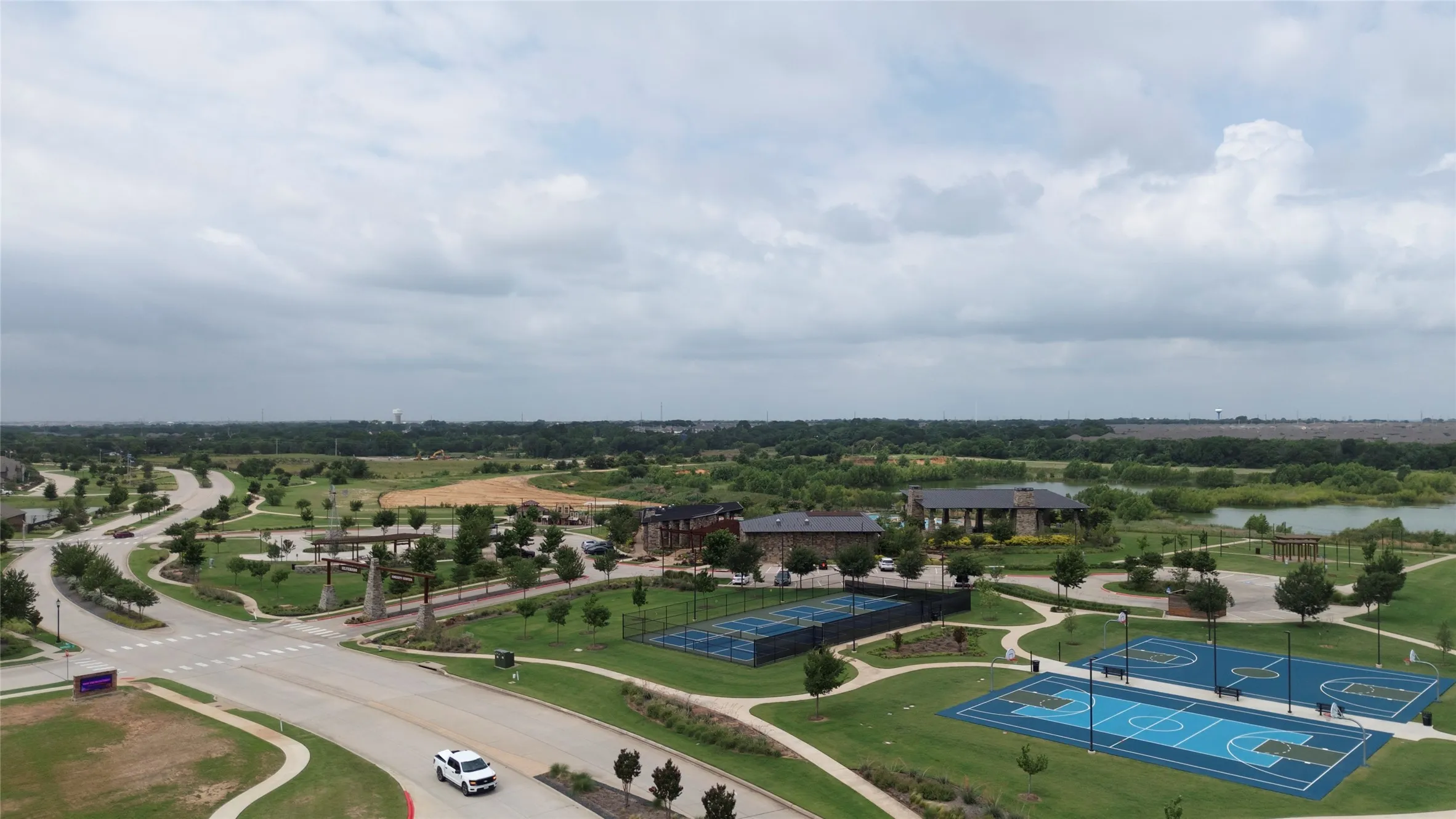 Single Family Residence For Sale in Denton County , 10916 Glover Lane, Aubrey, Texas 76227, 4 Bedroom, 3 Bathroom, 3 Garage spaces, 2,510 Sqft, built in 2021, mls#21273844, Real Estate Agent in Aubrey, Homes For Sale in Denton county, Homes For Sale in Aubrey, Realtor in Aubrey Texas, Real Estate Brokerage Independent Realty Texas, Luminita Cordes Realtor