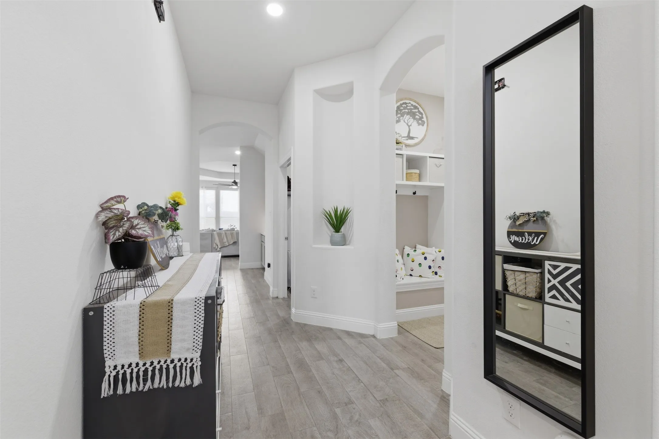 Single Family Residence For Sale in Denton County , 10916 Glover Lane, Aubrey, Texas 76227, 4 Bedroom, 3 Bathroom, 3 Garage spaces, 2,510 Sqft, built in 2021, mls#21273844, Real Estate Agent in Aubrey, Homes For Sale in Denton county, Homes For Sale in Aubrey, Realtor in Aubrey Texas, Real Estate Brokerage Independent Realty Texas, Luminita Cordes Realtor