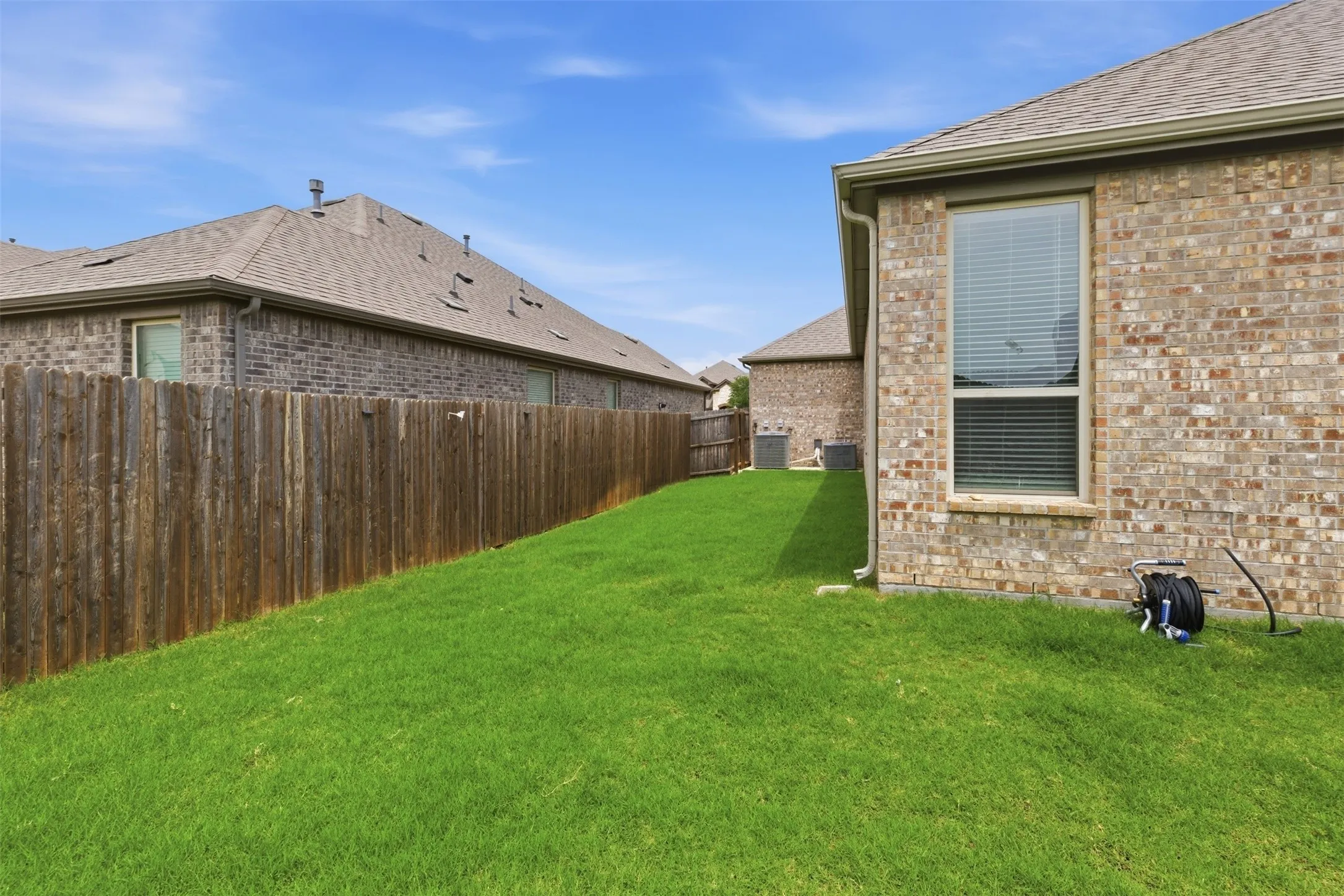 Single Family Residence For Sale in Denton County , 10916 Glover Lane, Aubrey, Texas 76227, 4 Bedroom, 3 Bathroom, 3 Garage spaces, 2,510 Sqft, built in 2021, mls#21273844, Real Estate Agent in Aubrey, Homes For Sale in Denton county, Homes For Sale in Aubrey, Realtor in Aubrey Texas, Real Estate Brokerage Independent Realty Texas, Luminita Cordes Realtor