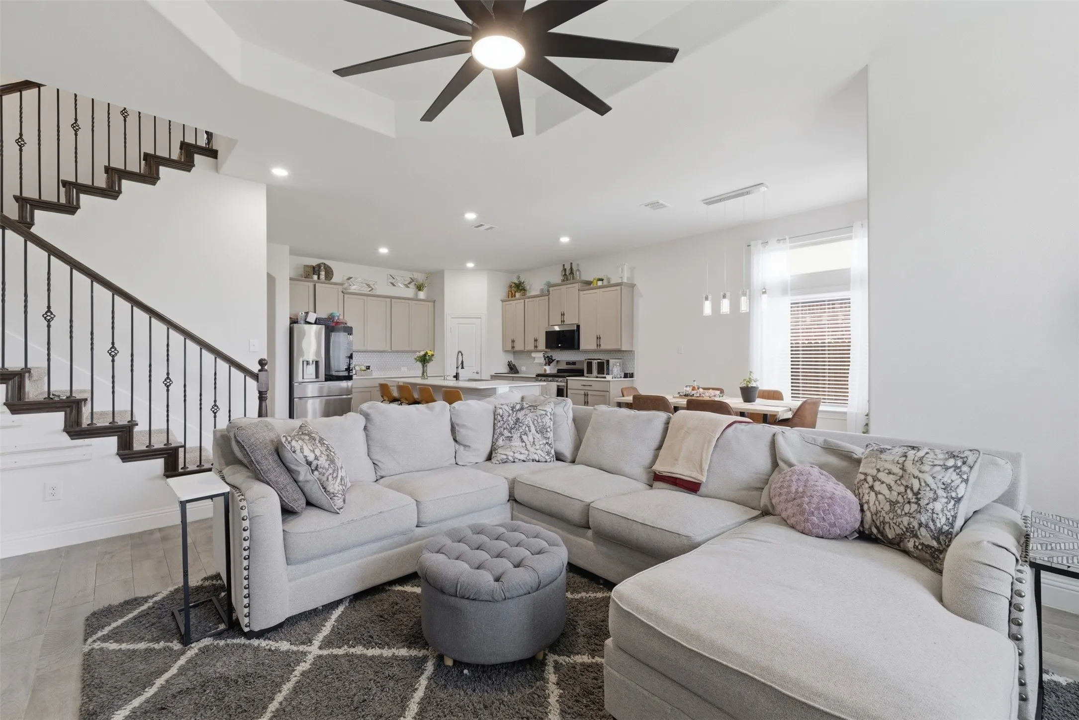 Single Family Residence For Sale in Denton County , 10916 Glover Lane, Aubrey, Texas 76227, 4 Bedroom, 3 Bathroom, 3 Garage spaces, 2,510 Sqft, built in 2021, mls#21273844, Real Estate Agent in Aubrey, Homes For Sale in Denton county, Homes For Sale in Aubrey, Realtor in Aubrey Texas, Real Estate Brokerage Independent Realty Texas, Luminita Cordes Realtor