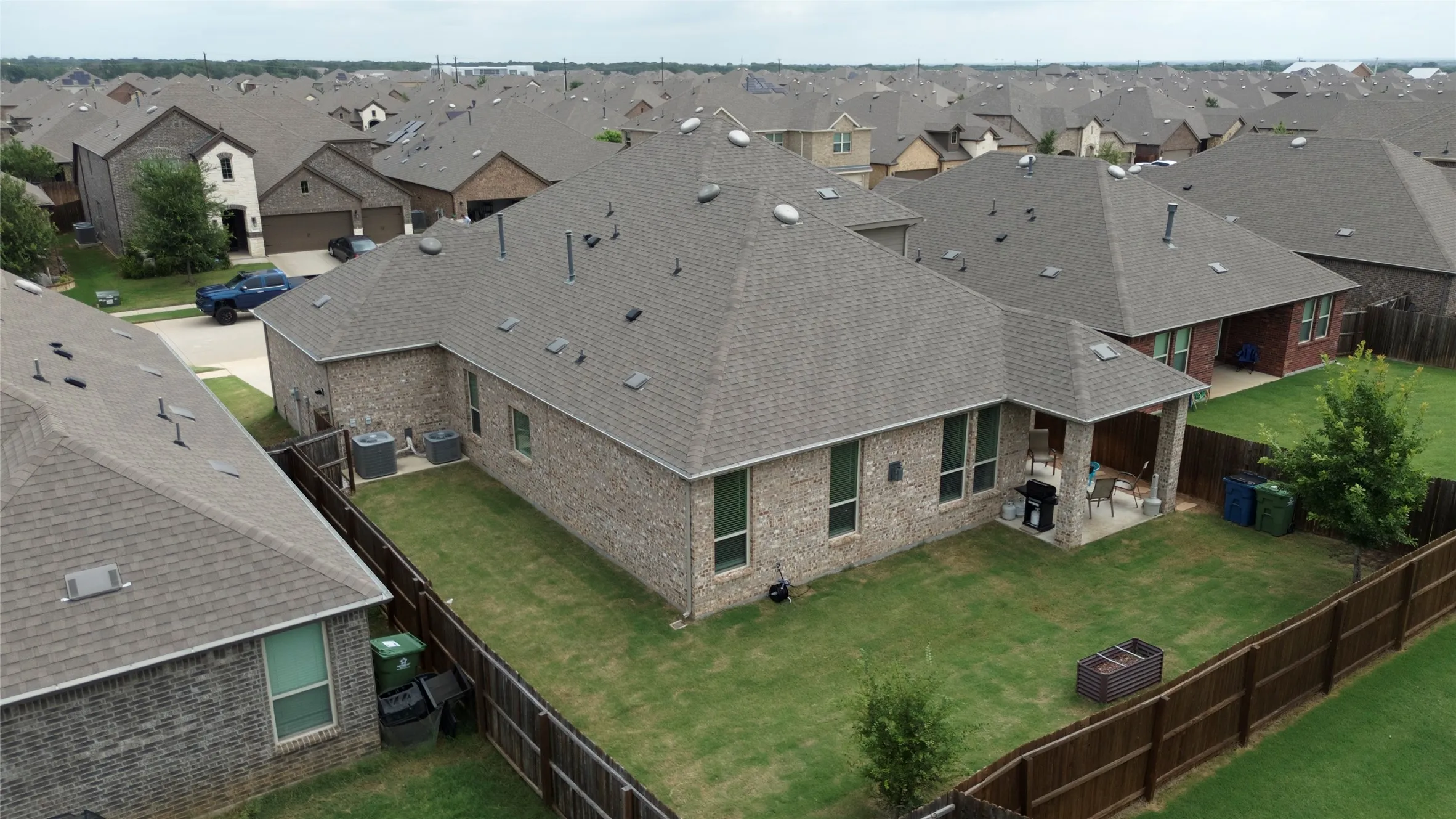 Single Family Residence For Sale in Denton County , 10916 Glover Lane, Aubrey, Texas 76227, 4 Bedroom, 3 Bathroom, 3 Garage spaces, 2,510 Sqft, built in 2021, mls#21273844, Real Estate Agent in Aubrey, Homes For Sale in Denton county, Homes For Sale in Aubrey, Realtor in Aubrey Texas, Real Estate Brokerage Independent Realty Texas, Luminita Cordes Realtor