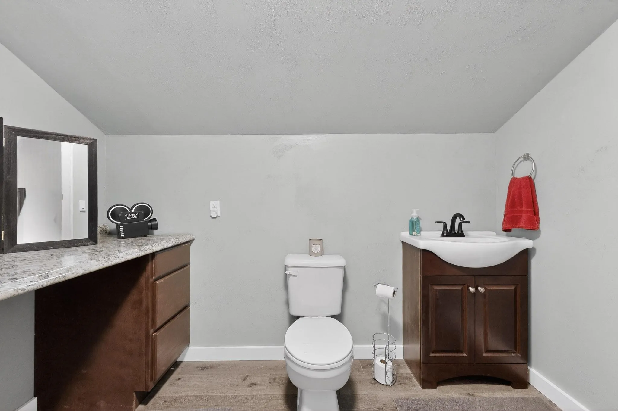 upstairs half bath
