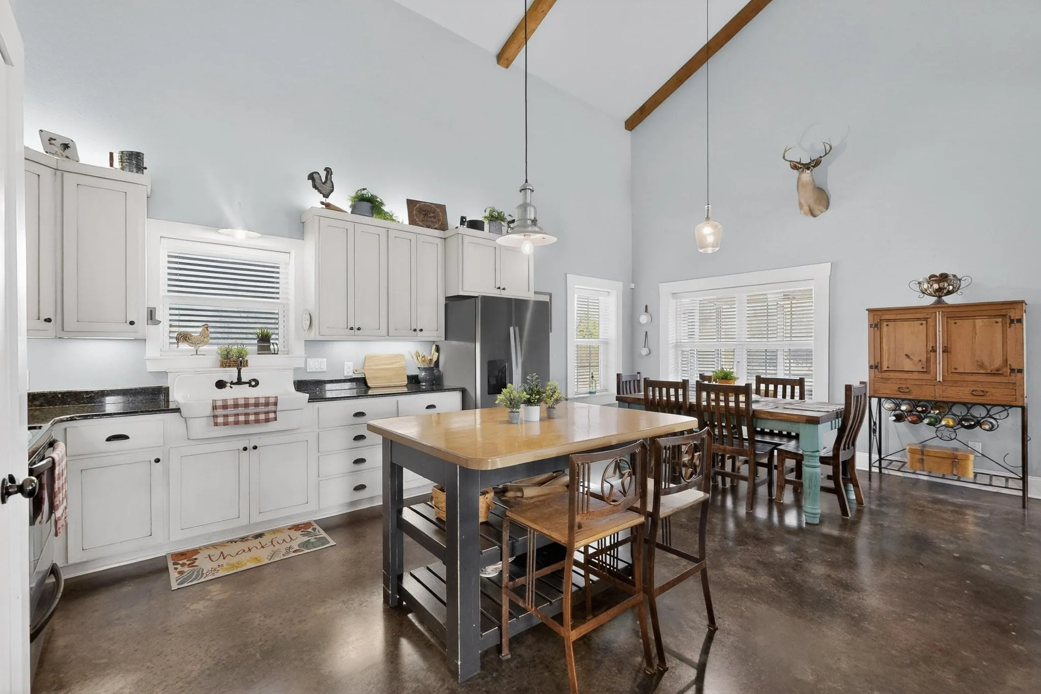 Single Family Residence For Sale in Fannin County , 2800 County Road 2905, Dodd City, Texas 75438, 4 Bedroom, 4 Bathroom, 1 Garage spaces, 2,605 Sqft, built in 2013, mls#21274179, Real Estate Agent in Dodd City, Homes For Sale in Fannin county, Homes For Sale in Dodd City, Realtor in Dodd City Texas, Real Estate Brokerage Independent Realty Texas, Luminita Cordes Realtor