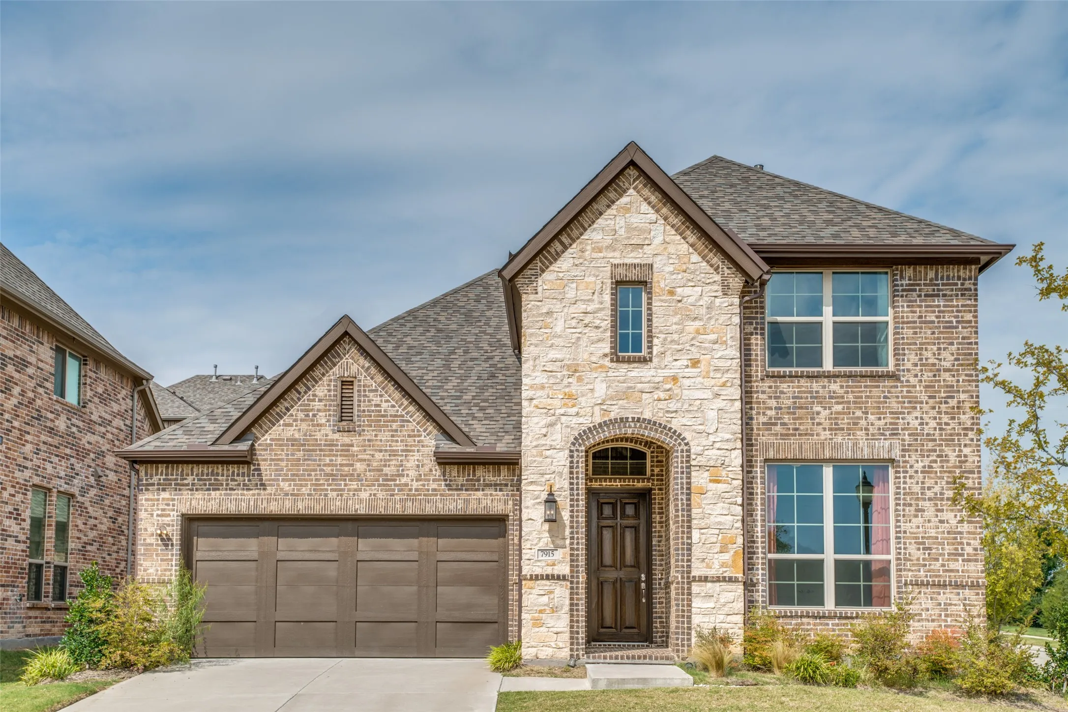 Single Family Residence For Sale in Dallas County , 7915 Pimlico Drive, Irving, Texas 75063, 4 Bedroom, 3 Bathroom, 2 Garage spaces, 2,908 Sqft, built in 2017, mls#21274635, Real Estate Agent in Irving, Homes For Sale in Dallas county, Homes For Sale in Irving, Realtor in Irving Texas, Real Estate Brokerage Independent Realty Texas, Luminita Cordes Realtor