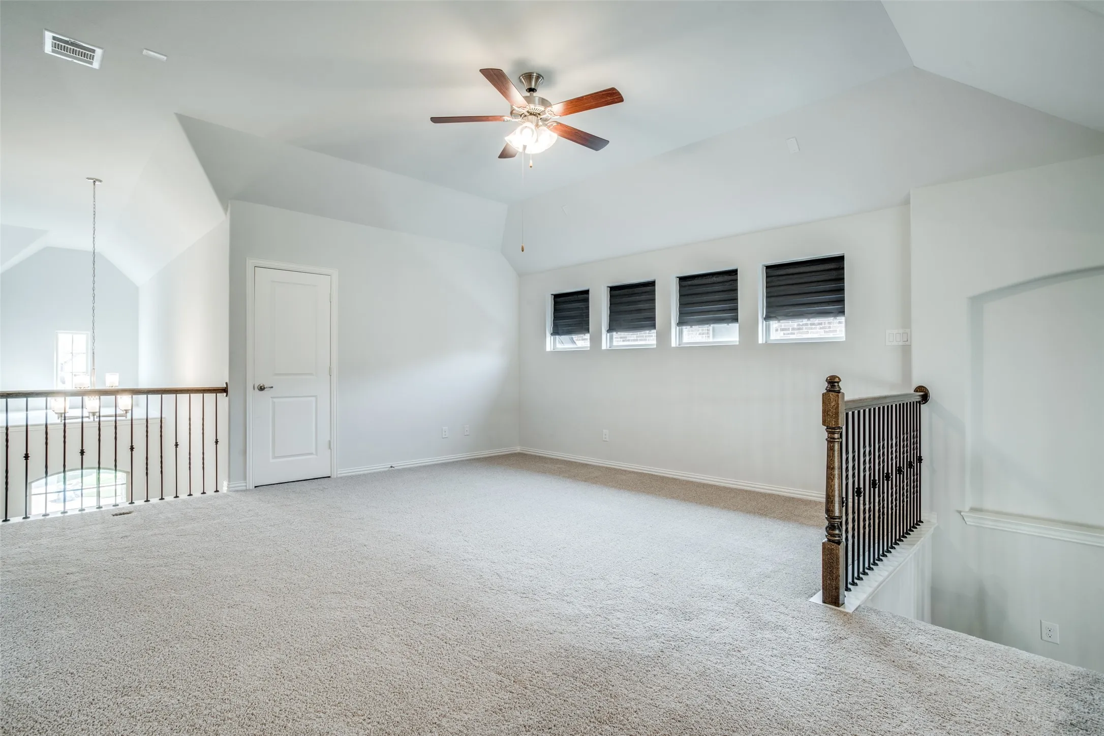 Single Family Residence For Sale in Dallas County , 7915 Pimlico Drive, Irving, Texas 75063, 4 Bedroom, 3 Bathroom, 2 Garage spaces, 2,908 Sqft, built in 2017, mls#21274635, Real Estate Agent in Irving, Homes For Sale in Dallas county, Homes For Sale in Irving, Realtor in Irving Texas, Real Estate Brokerage Independent Realty Texas, Luminita Cordes Realtor