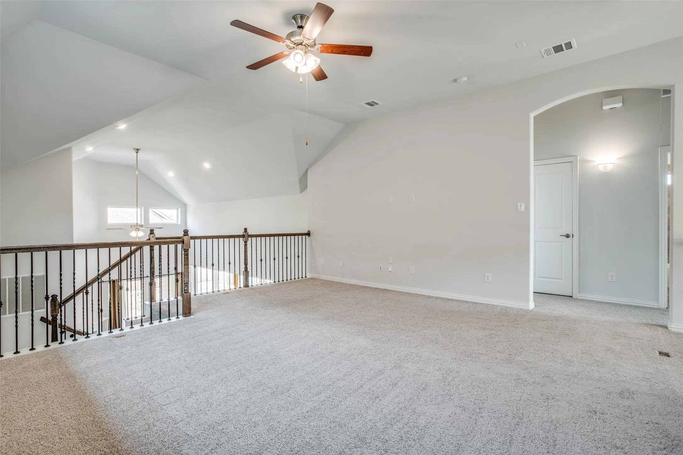 Single Family Residence For Sale in Dallas County , 7915 Pimlico Drive, Irving, Texas 75063, 4 Bedroom, 3 Bathroom, 2 Garage spaces, 2,908 Sqft, built in 2017, mls#21274635, Real Estate Agent in Irving, Homes For Sale in Dallas county, Homes For Sale in Irving, Realtor in Irving Texas, Real Estate Brokerage Independent Realty Texas, Luminita Cordes Realtor