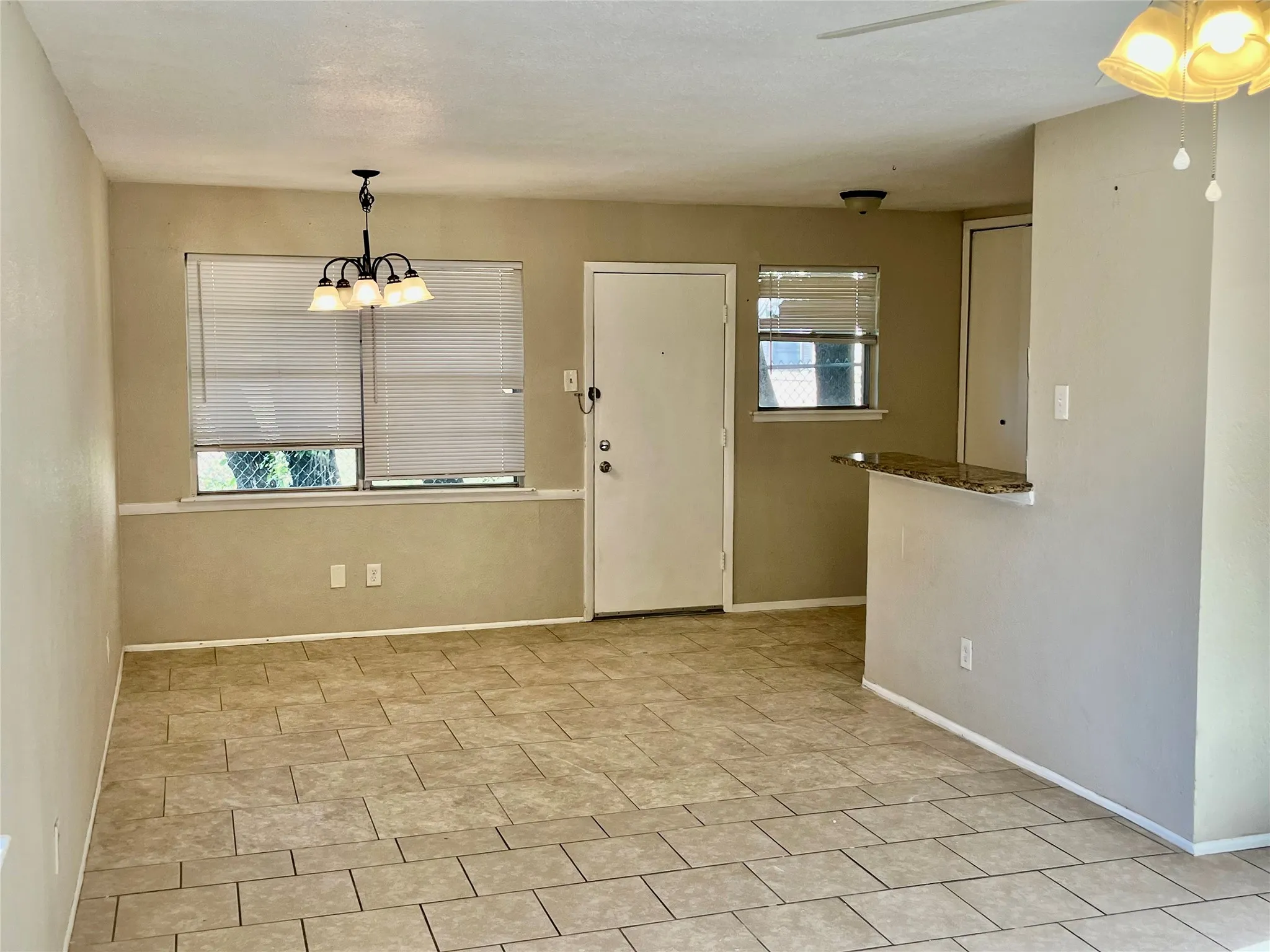 Single Family Residence For Sale in Dallas County , 4310 Birch Drive, Mesquite, Texas 75150, 4 Bedroom, 2 Bathroom, Garage spaces, 1,617 Sqft, built in 1960, mls#21274645, Real Estate Agent in Mesquite, Homes For Sale in Dallas county, Homes For Sale in Mesquite, Realtor in Mesquite Texas, Real Estate Brokerage Independent Realty Texas, Luminita Cordes Realtor