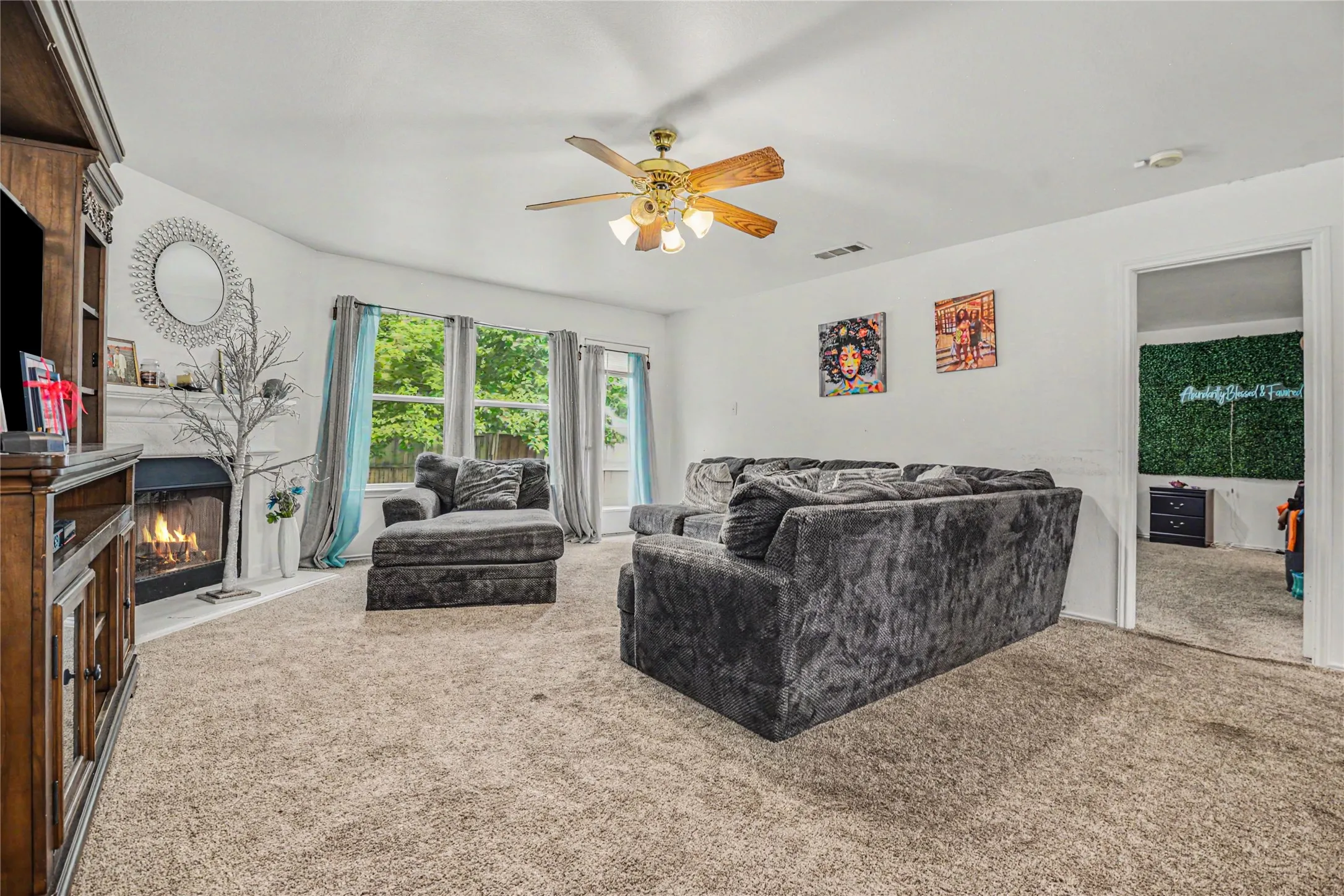 Single Family Residence For Sale in Kaufman County , 1005 Windsor Lane, Forney, Texas 75126, 4 Bedroom, 2 Bathroom, 2 Garage spaces, 1,689 Sqft, built in 2004, mls#21271173, Real Estate Agent in Forney, Homes For Sale in Kaufman county, Homes For Sale in Forney, Realtor in Forney Texas, Real Estate Brokerage Independent Realty Texas, Luminita Cordes Realtor