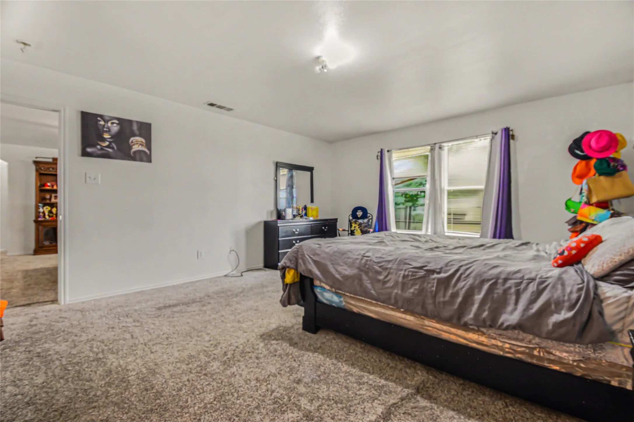 Single Family Residence For Sale in Kaufman County , 1005 Windsor Lane, Forney, Texas 75126, 4 Bedroom, 2 Bathroom, 2 Garage spaces, 1,689 Sqft, built in 2004, mls#21271173, Real Estate Agent in Forney, Homes For Sale in Kaufman county, Homes For Sale in Forney, Realtor in Forney Texas, Real Estate Brokerage Independent Realty Texas, Luminita Cordes Realtor