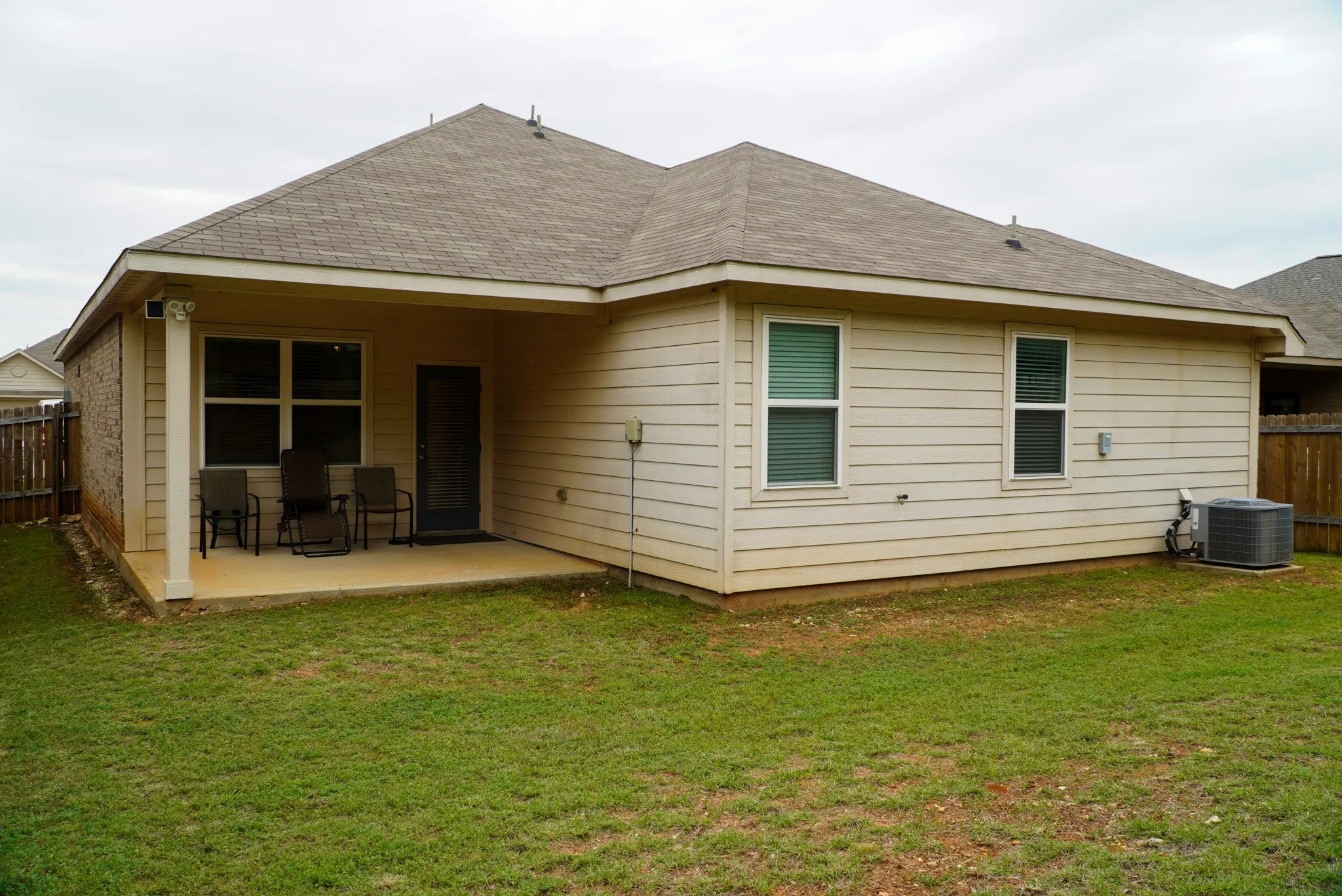 Single Family Residence For Sale in Tarrant County , 13624 Helix Bridge Way, Crowley, Texas 76036, 3 Bedrooms, 2 Bathrooms, Garage spaces, 1,939 Sqft, built in 2017, Price $300,000, mls#21274665, Real Estate Agent in Crowley, Homes For Sale in Tarrant county, Homes For Sale in Crowley, Realtor in Crowley Texas, Real Estate Brokerage Independent Realty Texas, Luminita Cordes Realtor