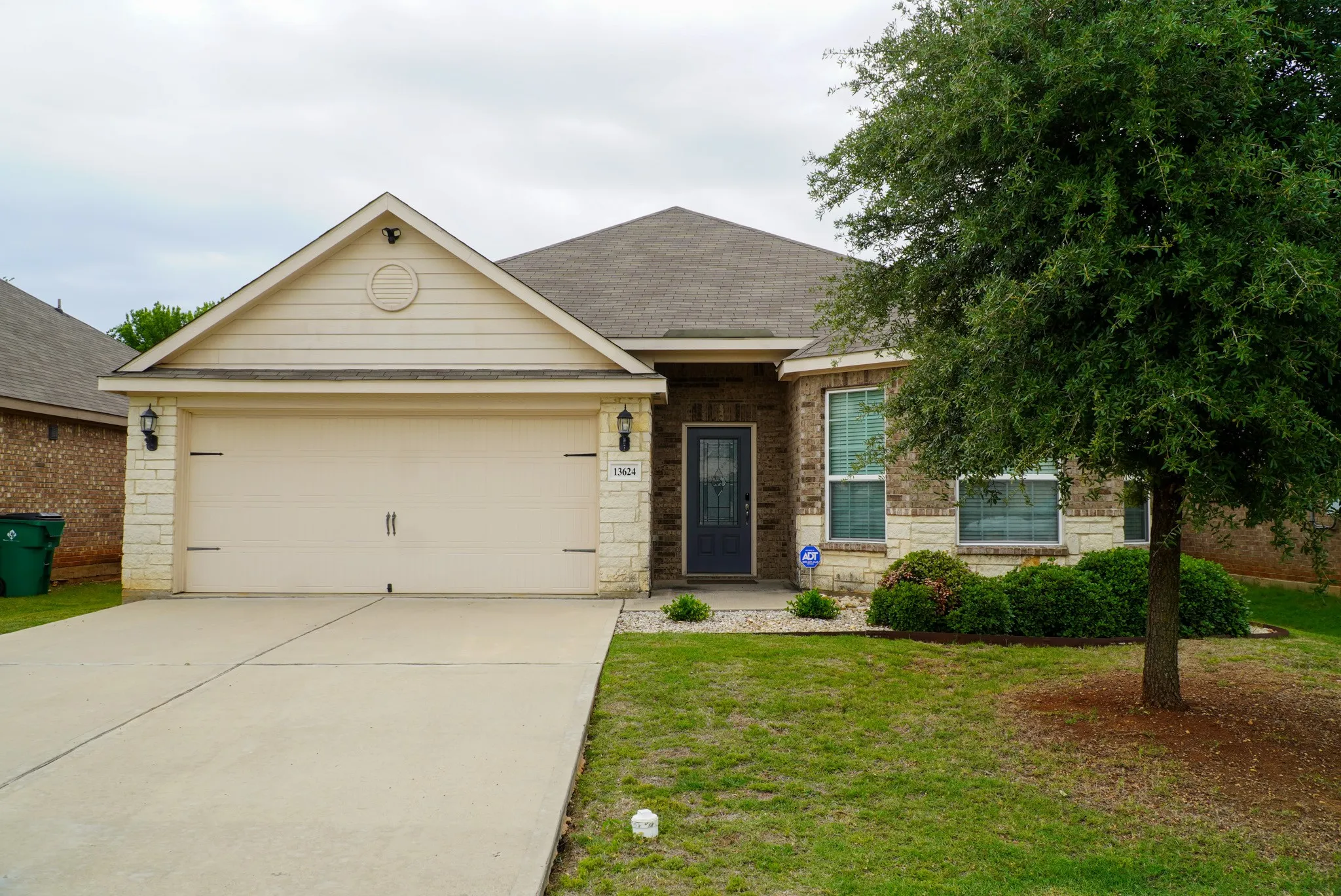 Single Family Residence For Sale in Tarrant County , 13624 Helix Bridge Way, Crowley, Texas 76036, 3 Bedrooms, 2 Bathrooms, Garage spaces, 1,939 Sqft, built in 2017, Price $300,000, mls#21274665, Real Estate Agent in Crowley, Homes For Sale in Tarrant county, Homes For Sale in Crowley, Realtor in Crowley Texas, Real Estate Brokerage Independent Realty Texas, Luminita Cordes Realtor