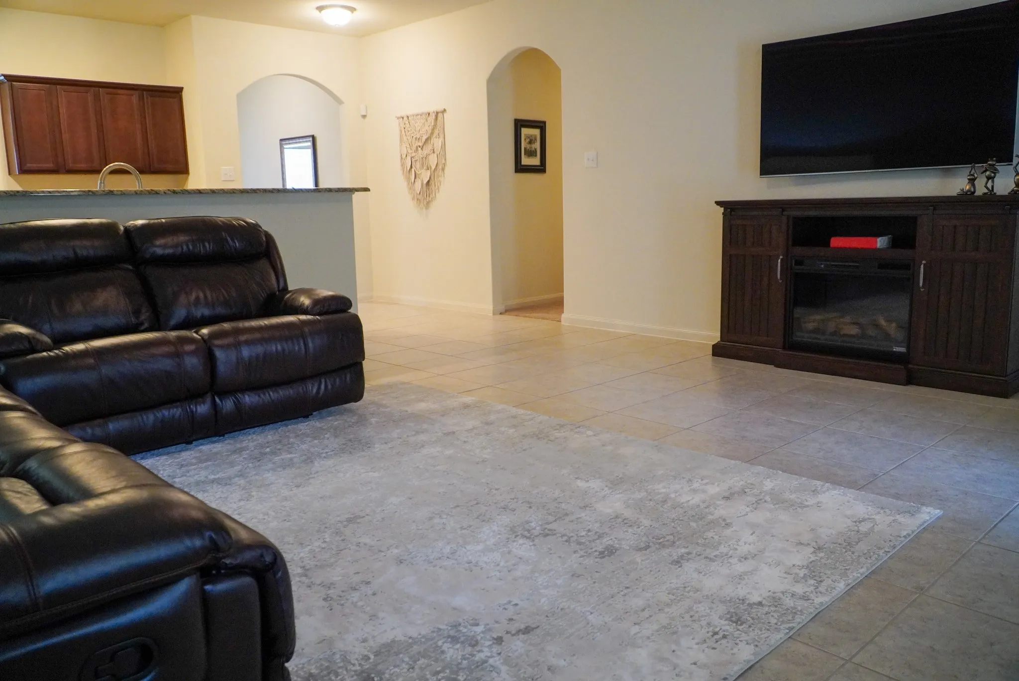 Single Family Residence For Sale in Tarrant County , 13624 Helix Bridge Way, Crowley, Texas 76036, 3 Bedrooms, 2 Bathrooms, Garage spaces, 1,939 Sqft, built in 2017, Price $300,000, mls#21274665, Real Estate Agent in Crowley, Homes For Sale in Tarrant county, Homes For Sale in Crowley, Realtor in Crowley Texas, Real Estate Brokerage Independent Realty Texas, Luminita Cordes Realtor