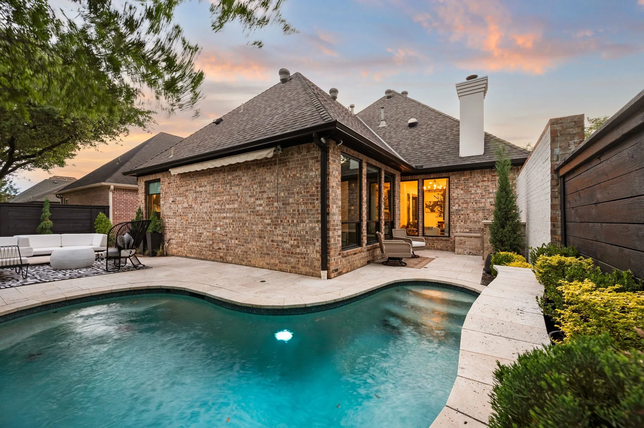 Single Family Residence For Sale in Tarrant County , 631 Chandon Court, Southlake, Texas 76092, 3 Bedroom, 3 Bathroom, 2 Garage spaces, 2,225 Sqft, built in 1996, mls#21274621, Real Estate Agent in Southlake, Homes For Sale in Tarrant county, Homes For Sale in Southlake, Realtor in Southlake Texas, Real Estate Brokerage Independent Realty Texas, Luminita Cordes Realtor