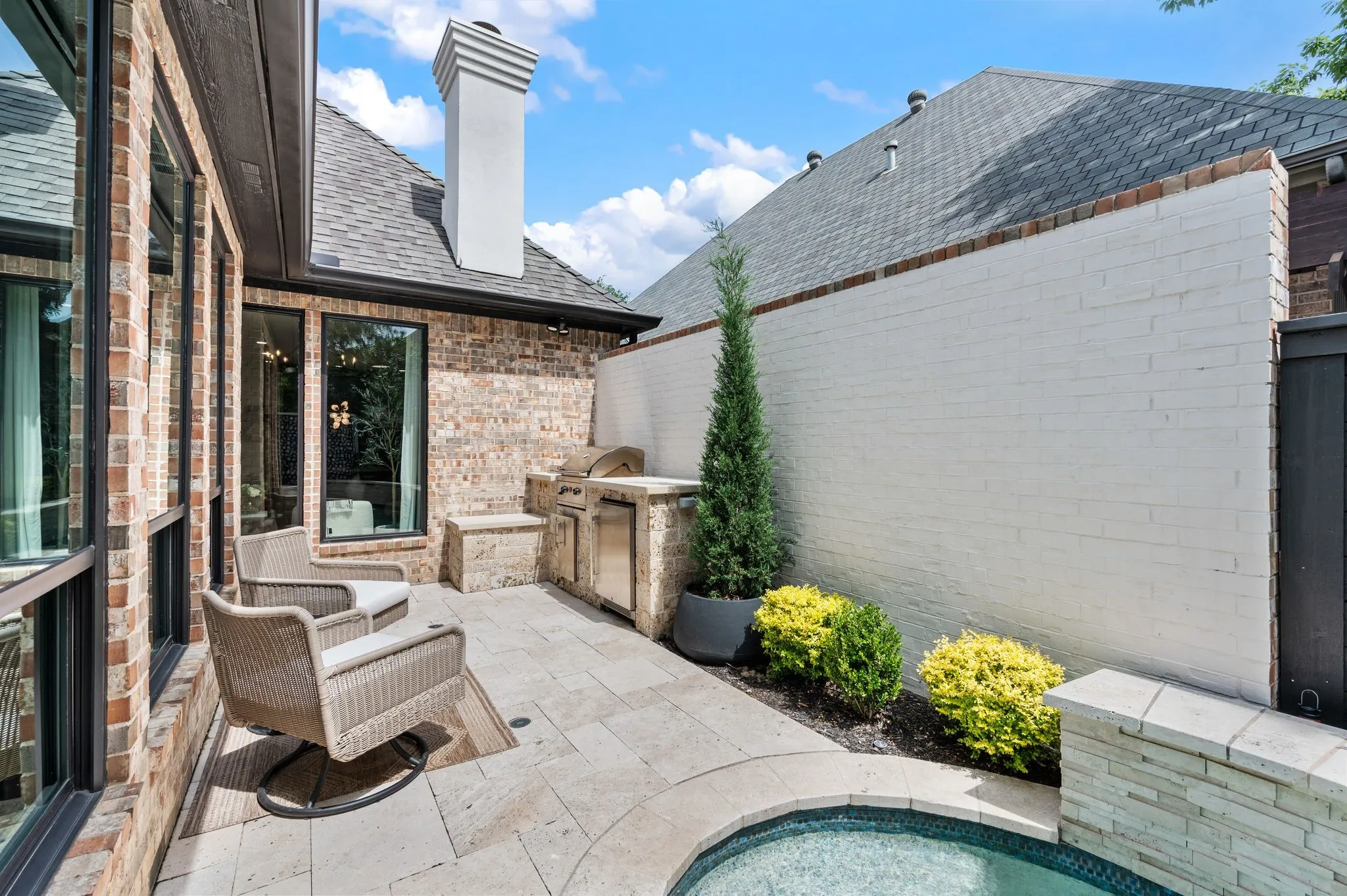 Single Family Residence For Sale in Tarrant County , 631 Chandon Court, Southlake, Texas 76092, 3 Bedroom, 3 Bathroom, 2 Garage spaces, 2,225 Sqft, built in 1996, mls#21274621, Real Estate Agent in Southlake, Homes For Sale in Tarrant county, Homes For Sale in Southlake, Realtor in Southlake Texas, Real Estate Brokerage Independent Realty Texas, Luminita Cordes Realtor