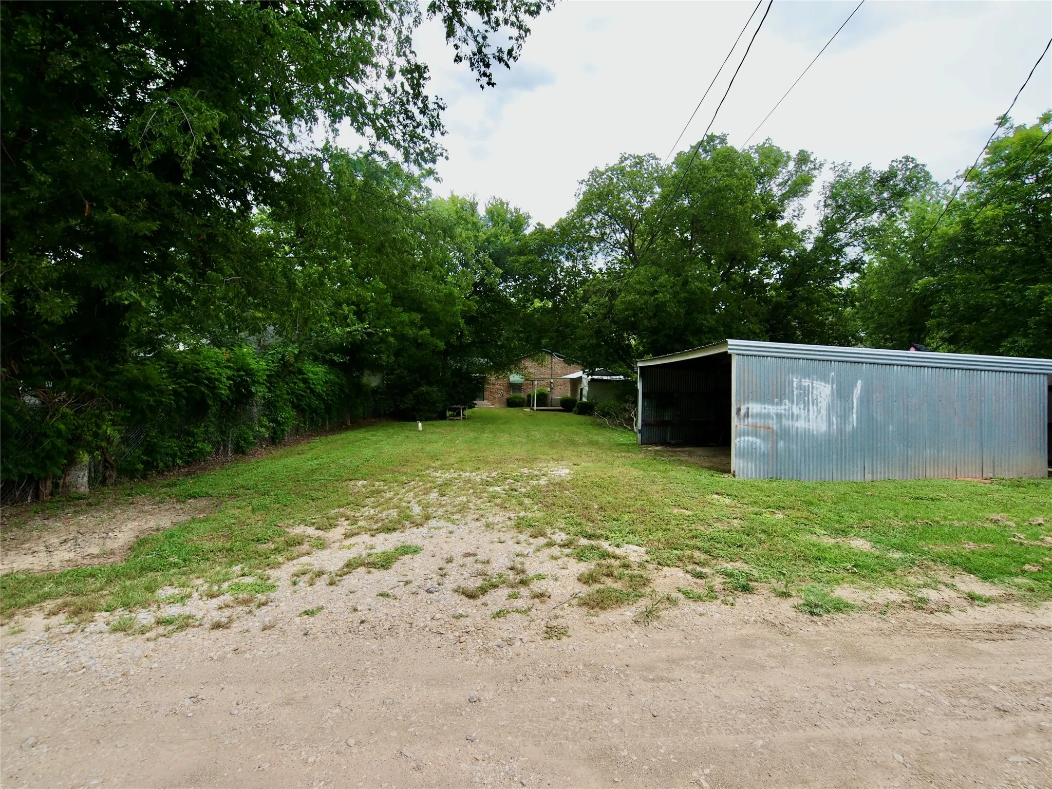 Single Family Residence For Sale in Young County , 804 Kentucky Street, Graham, Texas 76450, 3 Bedroom, 1 Bathroom, Garage spaces, 1,440 Sqft, built in 1960, mls#21274685, Real Estate Agent in Graham, Homes For Sale in Young county, Homes For Sale in Graham, Realtor in Graham Texas, Real Estate Brokerage Independent Realty Texas, Luminita Cordes Realtor